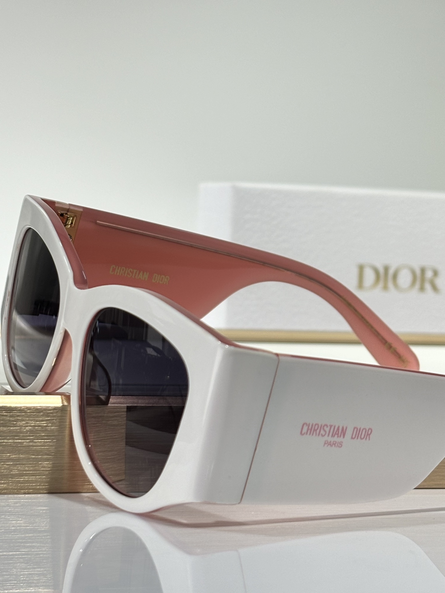 DIORNUITMOD:S1ISIZE:60-12-140