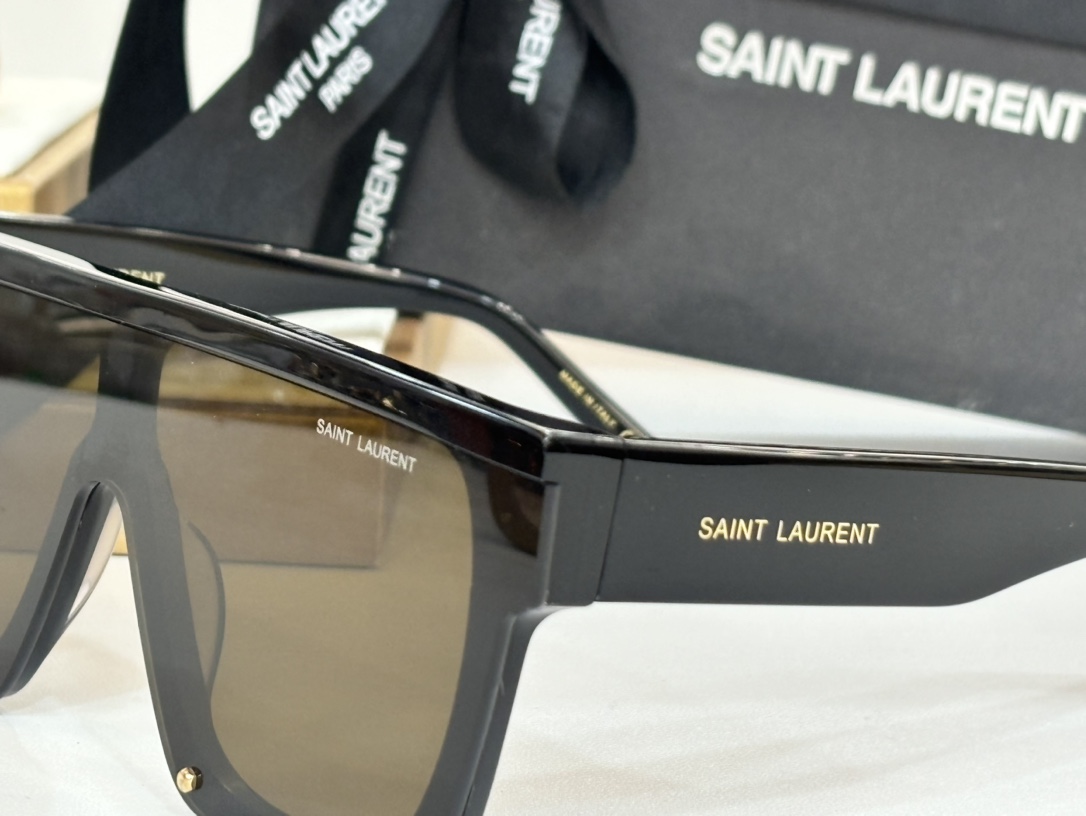 SAINTLAUREN*MODELSL607SIZE143口0-140