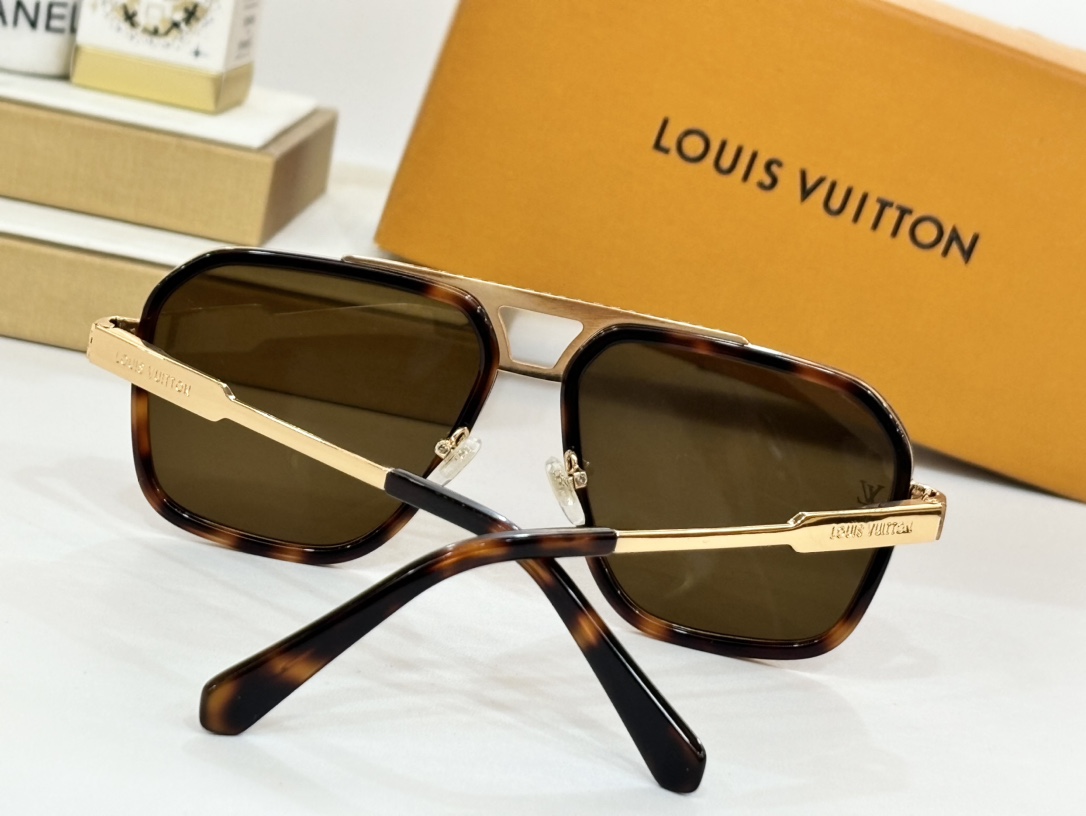 LOUISVUITTO*MODELZ2000USIZE58口16-145