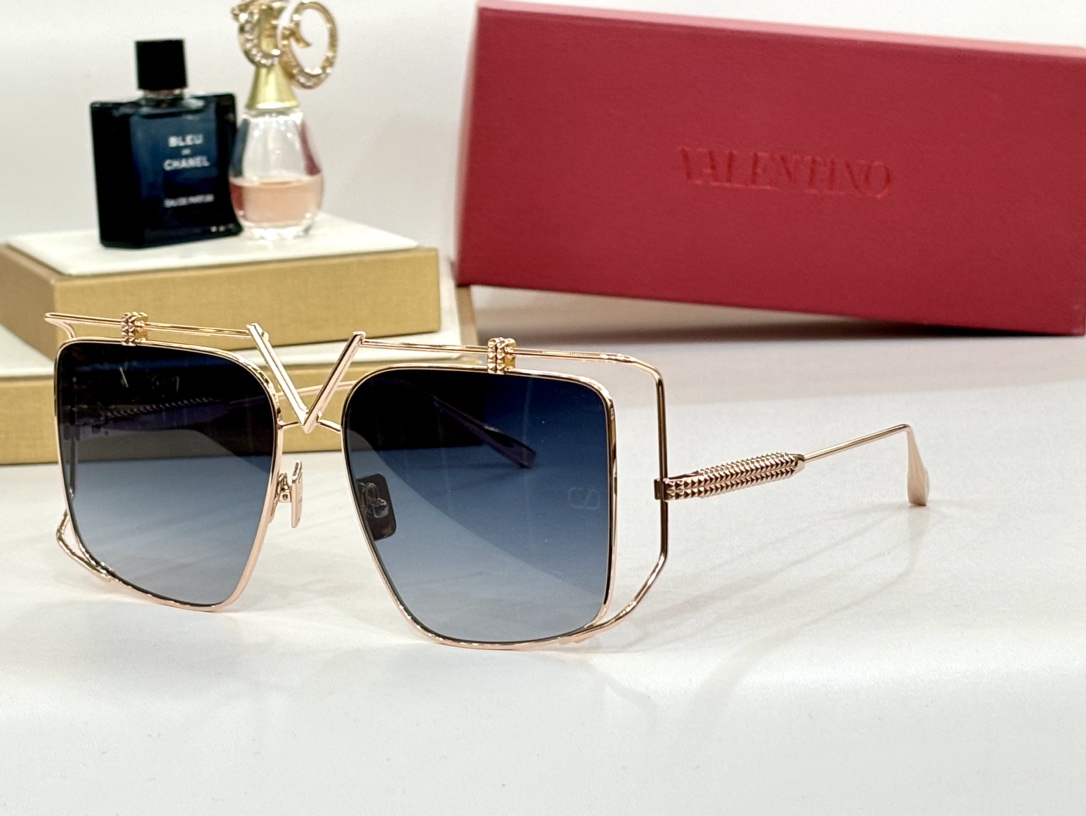 ValentinoMod：V-LIGHT VLS-116Size：59-15-140Oversize F