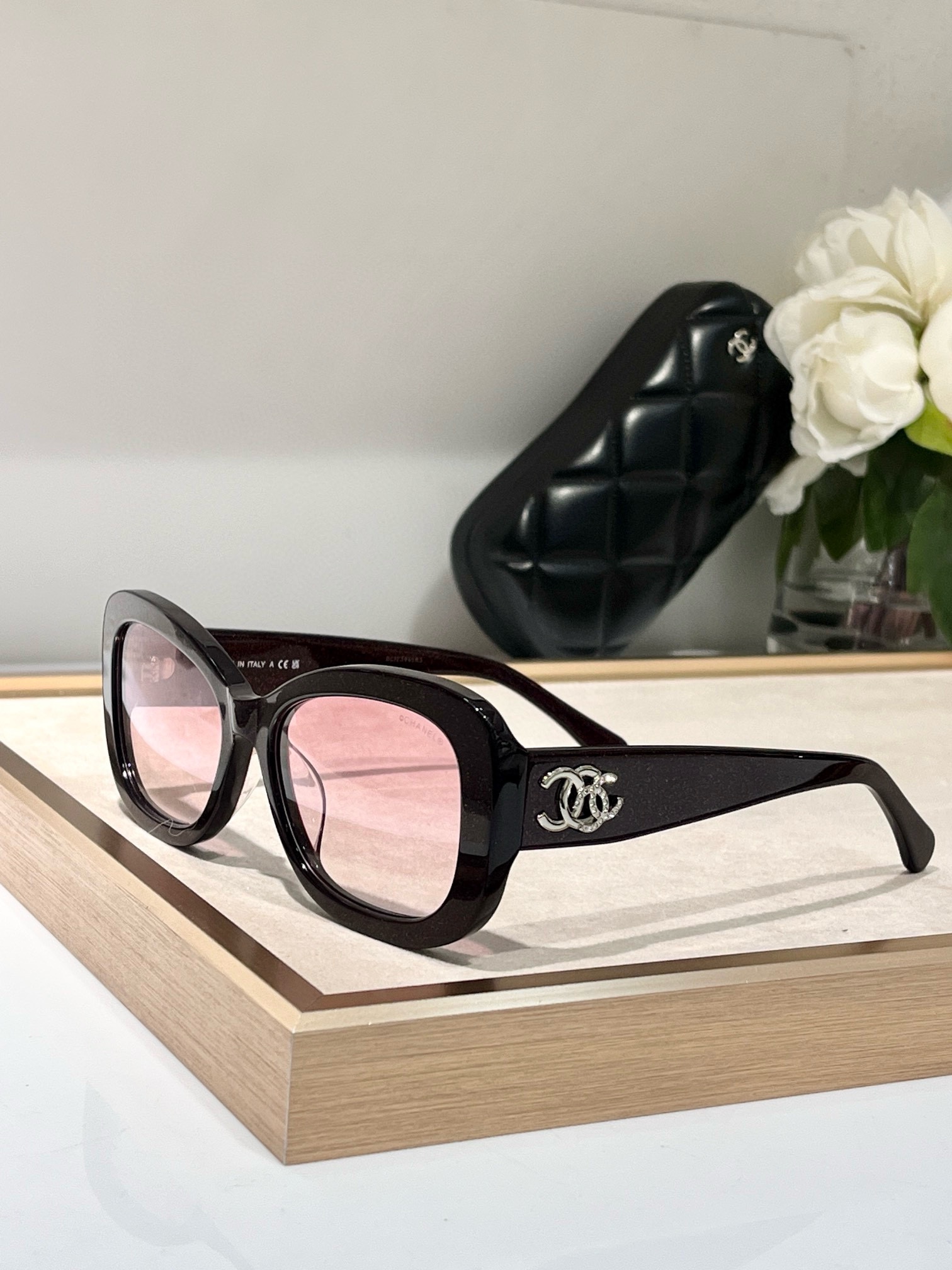  TOP QUALITY 
chanel 
diamond
modCH5468B 
SIZE55口19-
