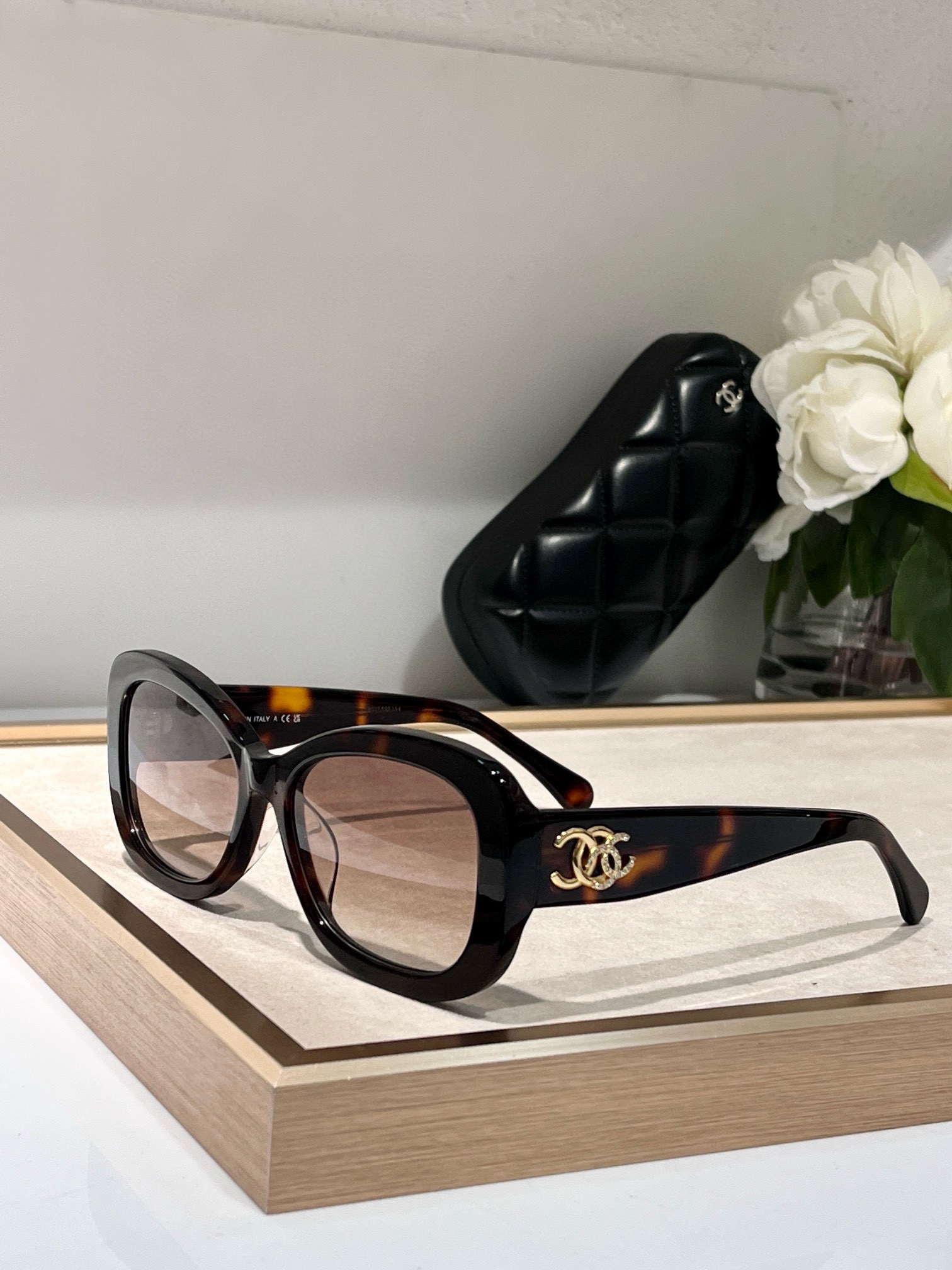  TOP QUALITY 
chanel 
diamond
modCH5468B 
SIZE55口19-