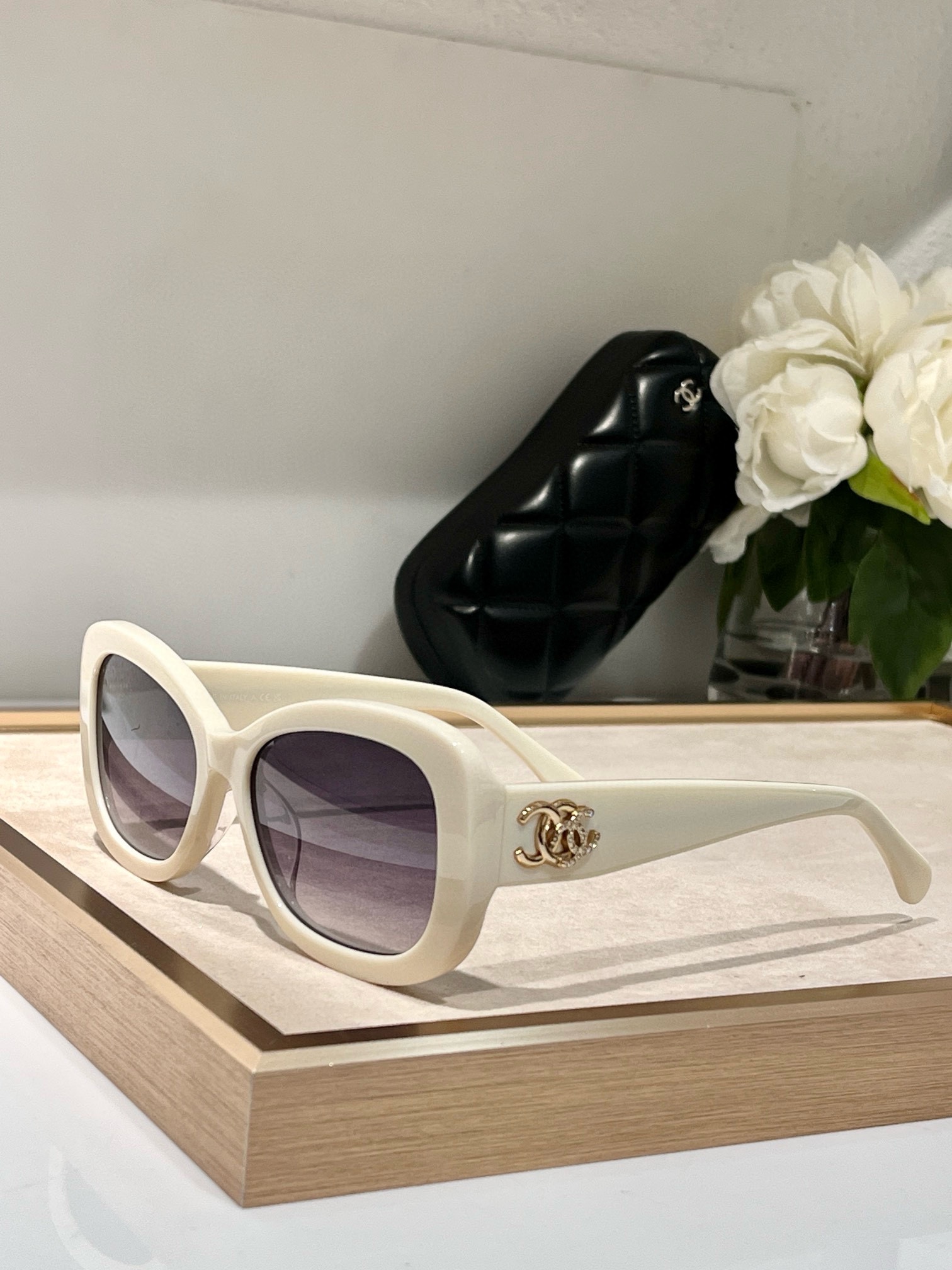  TOP QUALITY 
chanel 
diamond
modCH5468B 
SIZE55口19-