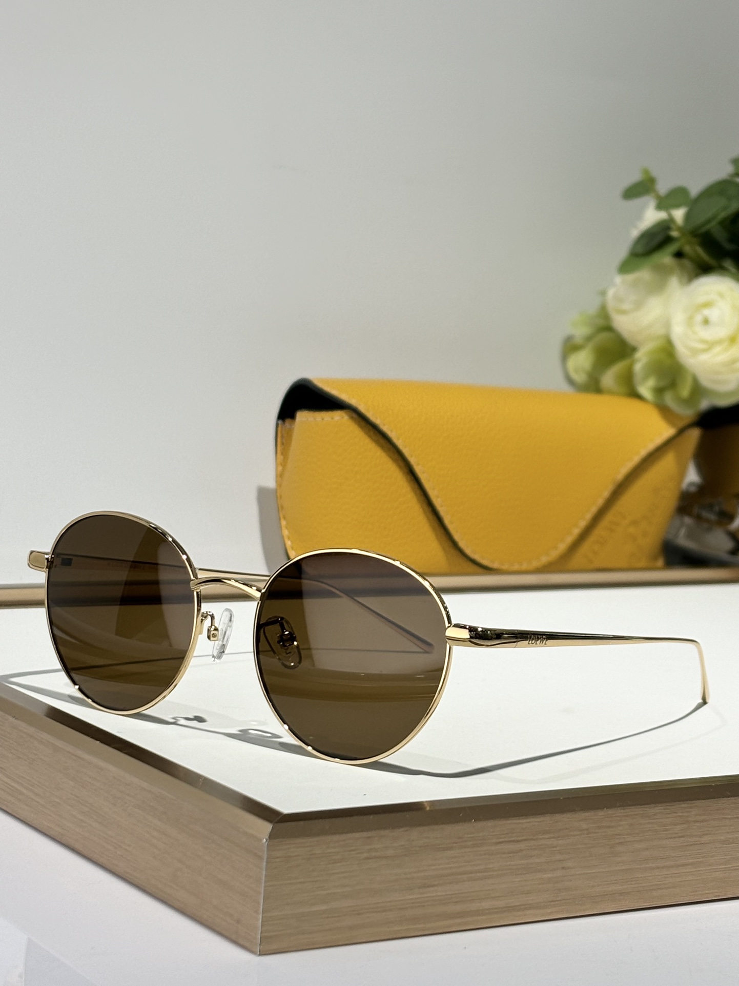 LOEWE
MODEL：G
SIZE：52口19-140
