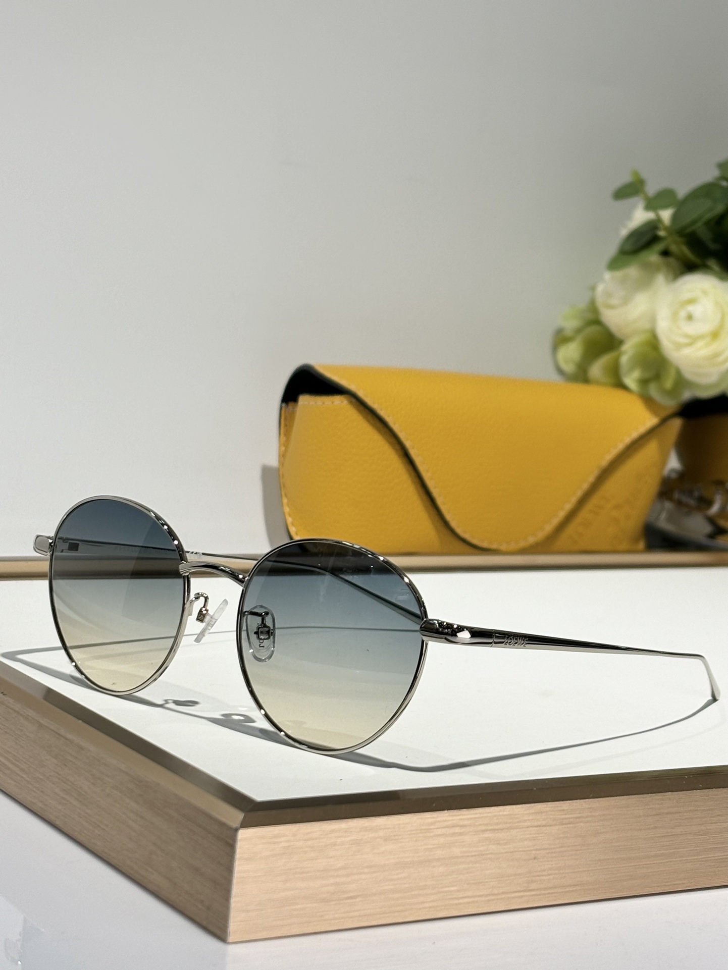 LOEWE
MODEL：G
SIZE：52口19-140
