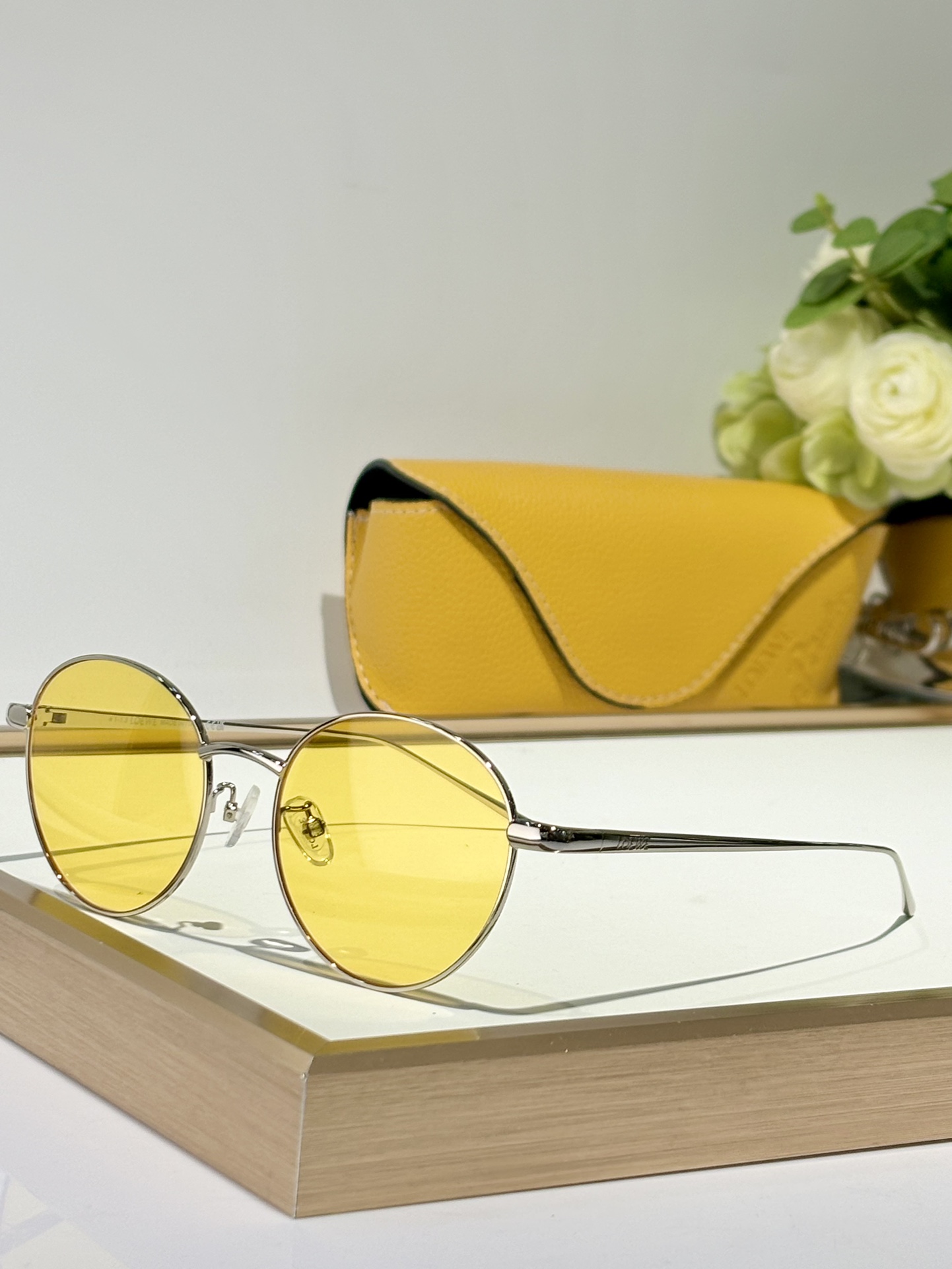 LOEWE
MODEL：G
SIZE：52口19-140
