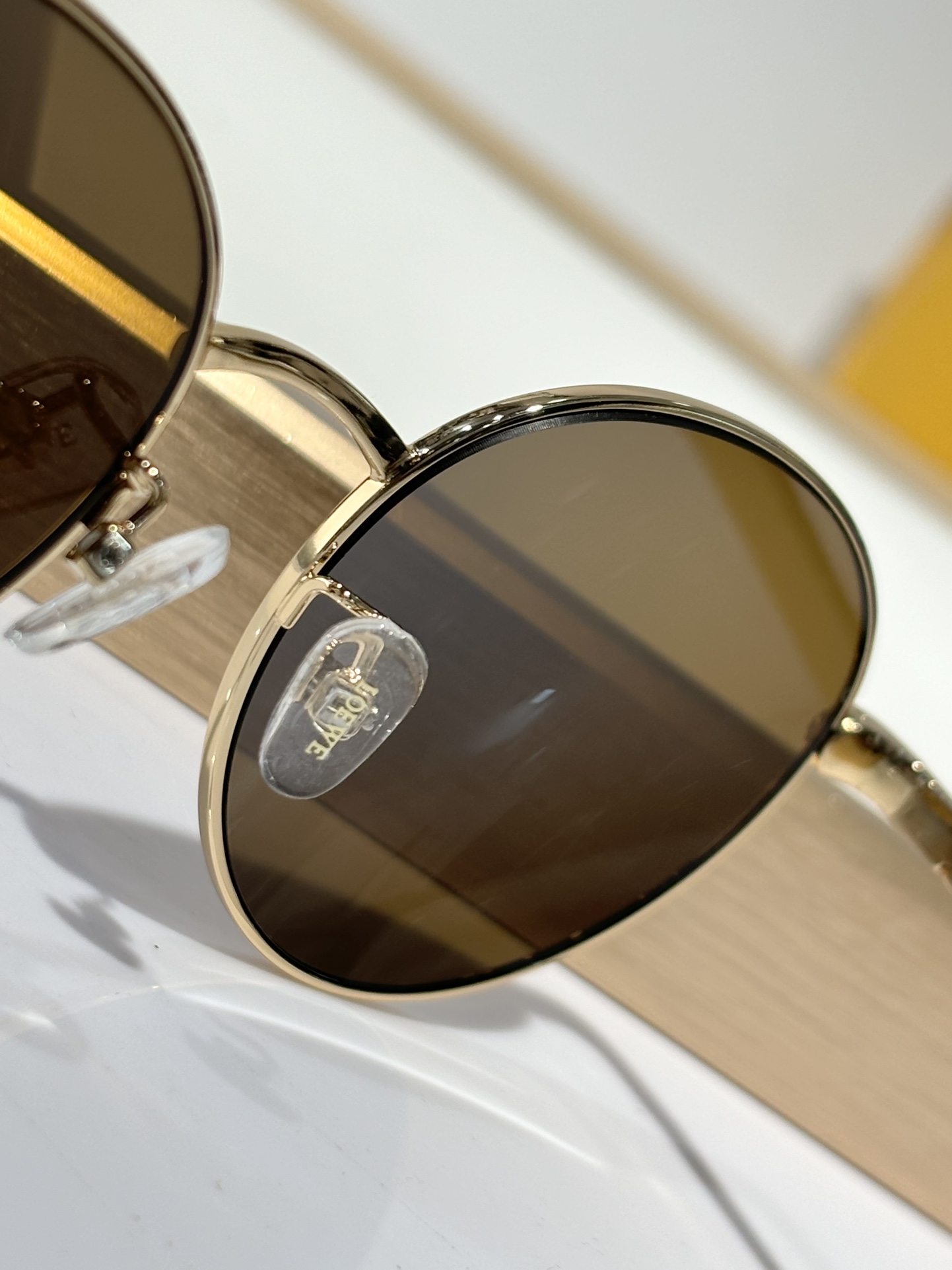 LOEWE
MODEL：G
SIZE：52口19-140
