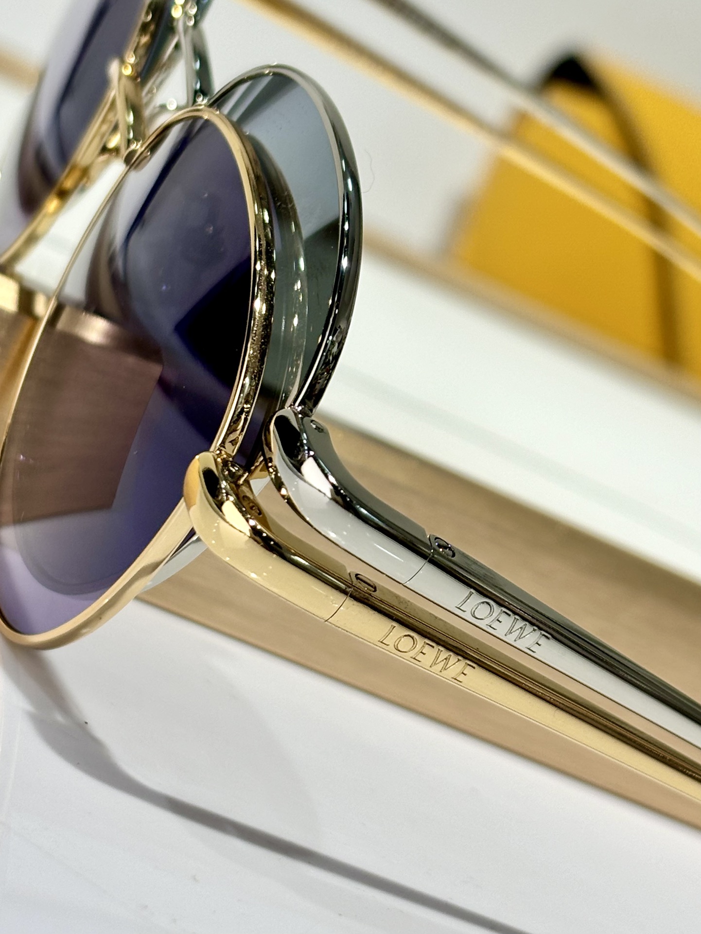LOEWE
MODEL：G
SIZE：52口19-140
