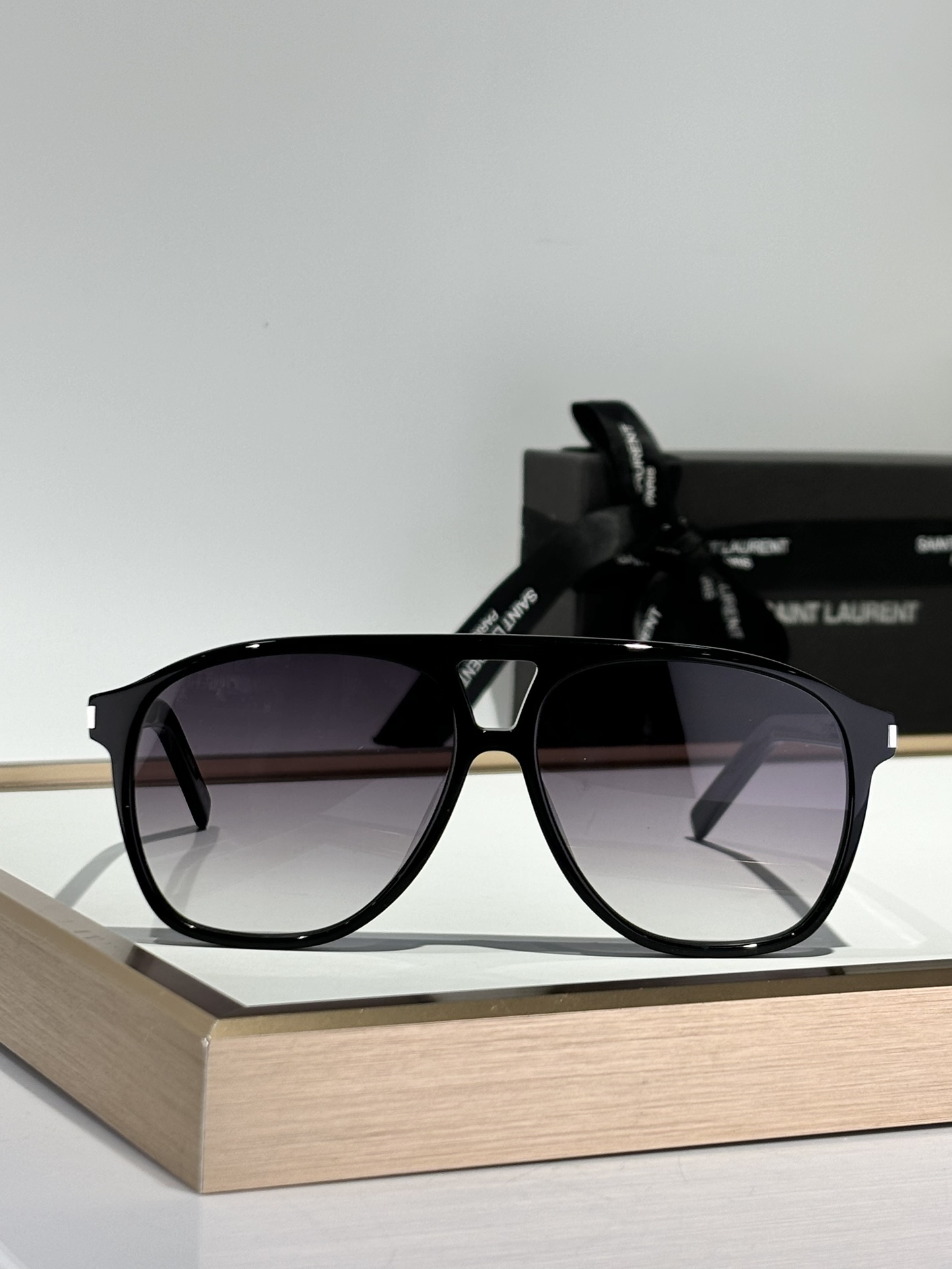 ￼ Saint Lauren*
Mod：SL596
Size：58-14-145
细节 
绝美
