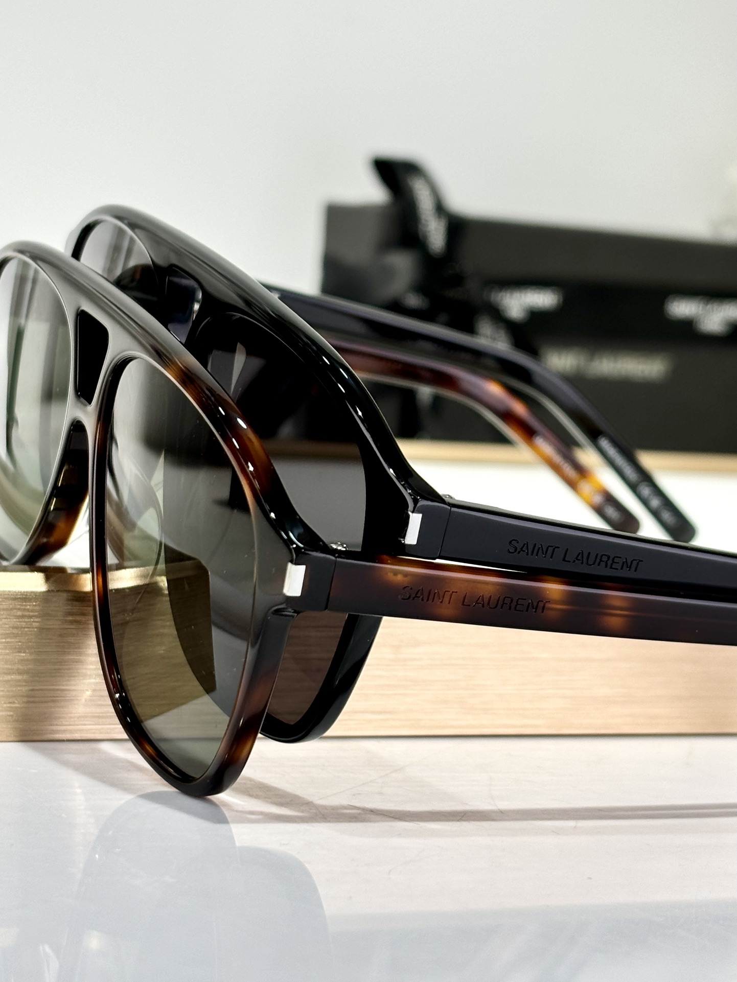 ￼ Saint Lauren*
Mod：SL596
Size：58-14-145
细节 
绝美

