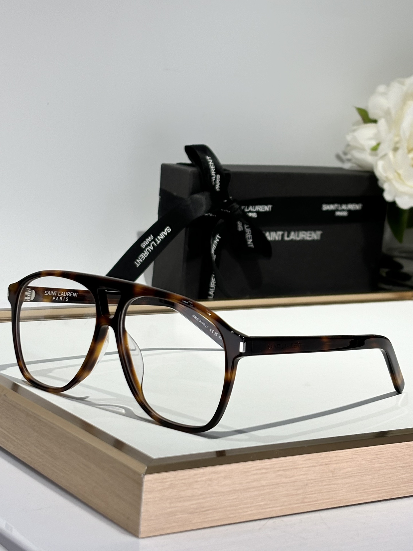 ￼ Saint Lauren*
Mod：SL596
Size：58-14-145
细节 
绝美
