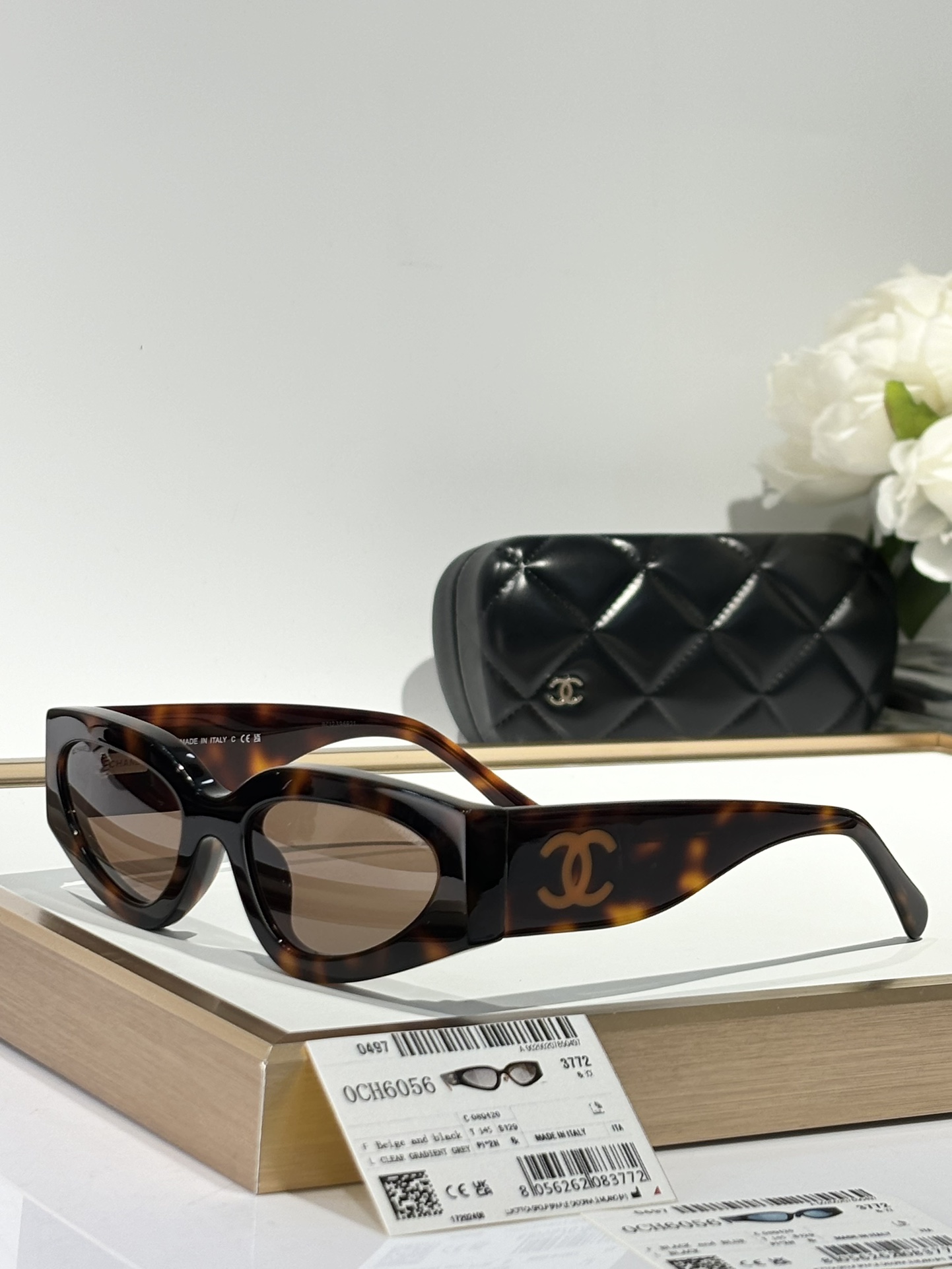  CHANEL*
MOD6056
SIZE54-20-145
重本定制
ZP尼龙偏光镜片
认准品质 
螺