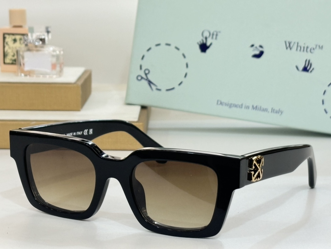  OFF WHITE
MODELOERI126-M
SIZE50口22-145
