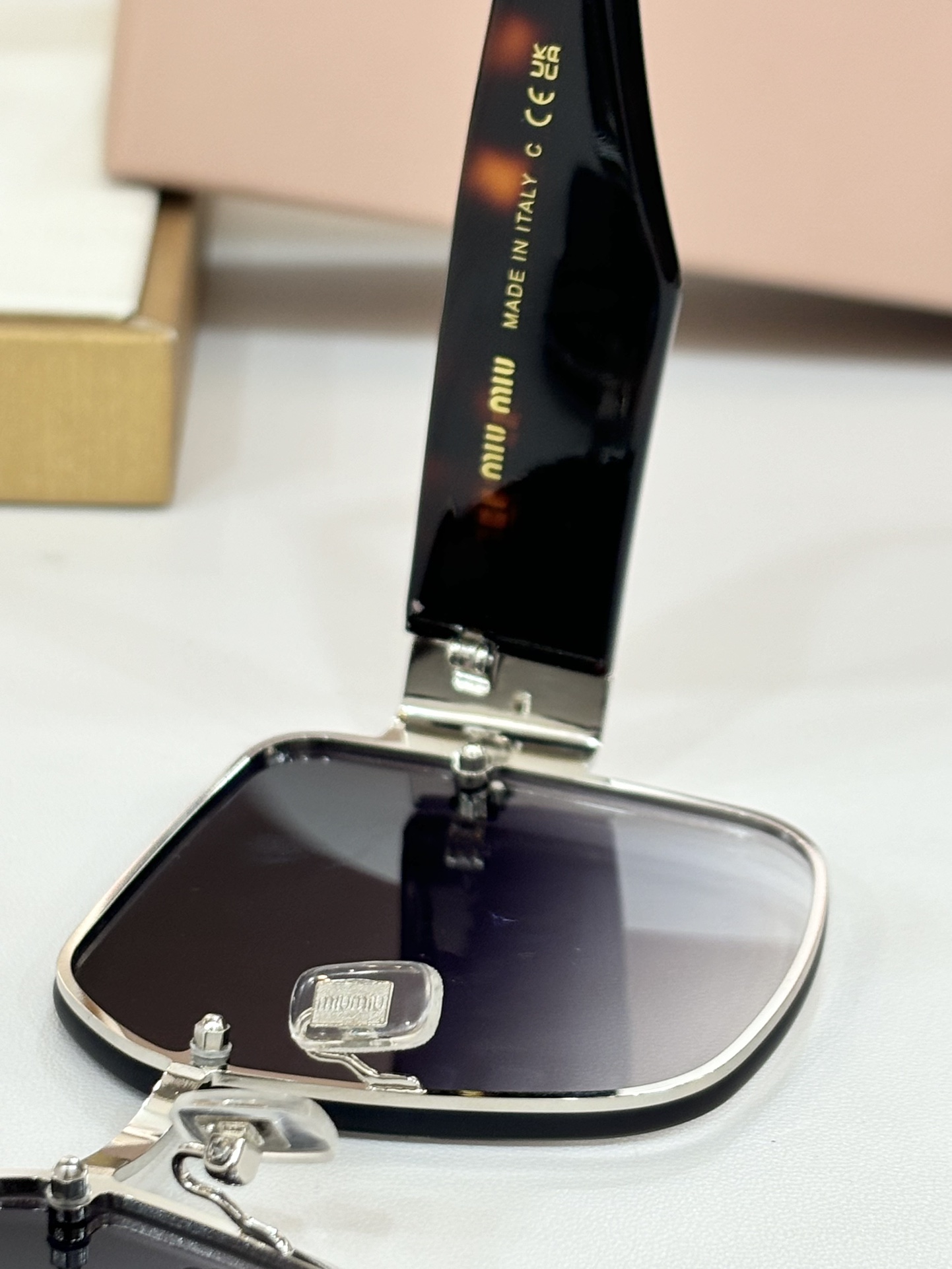 MIUM*MODEL:MU93AVSIZE65口18-140