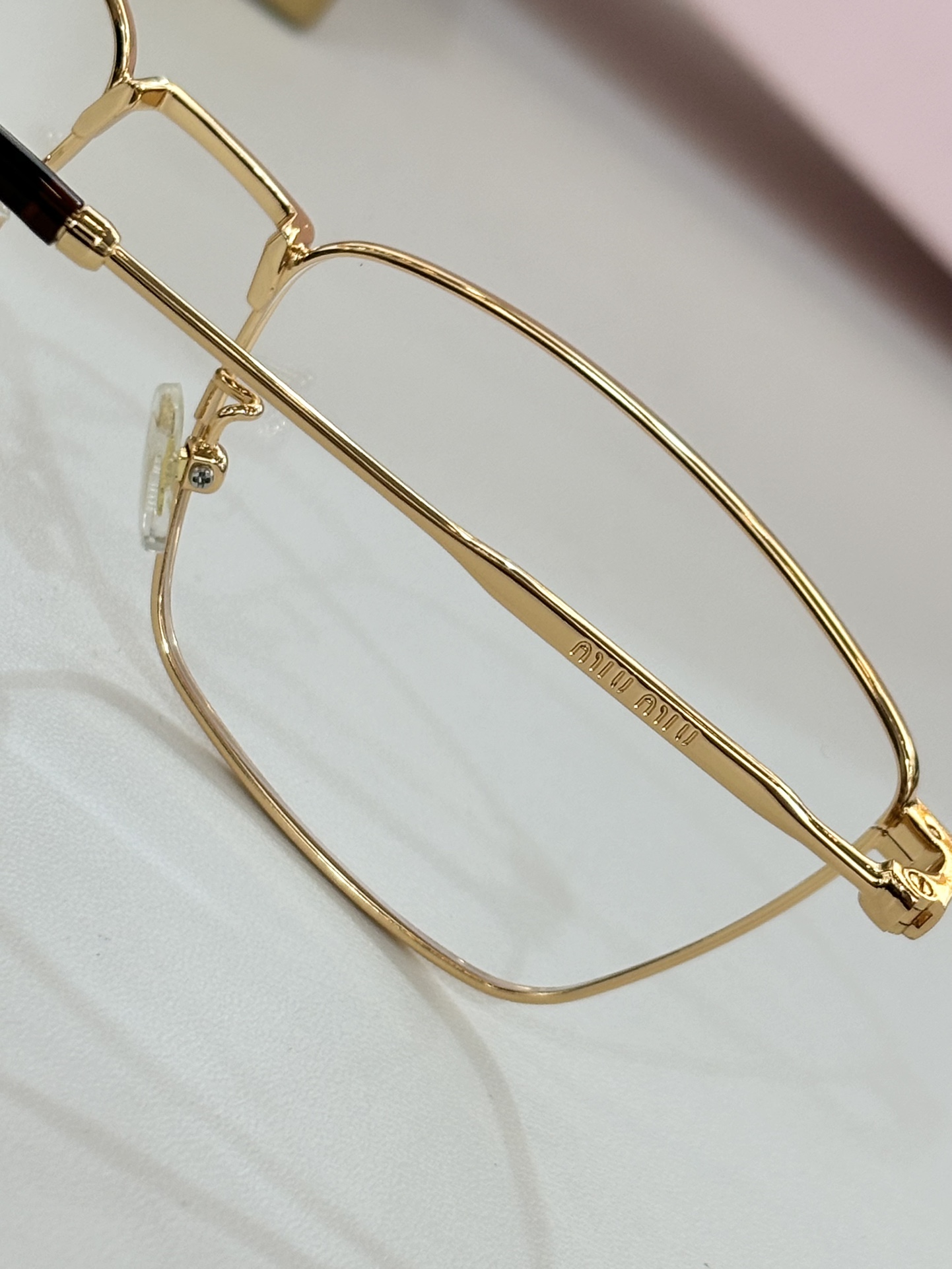 MIUM*MODEL:MU52SVSIZE57口18-145
