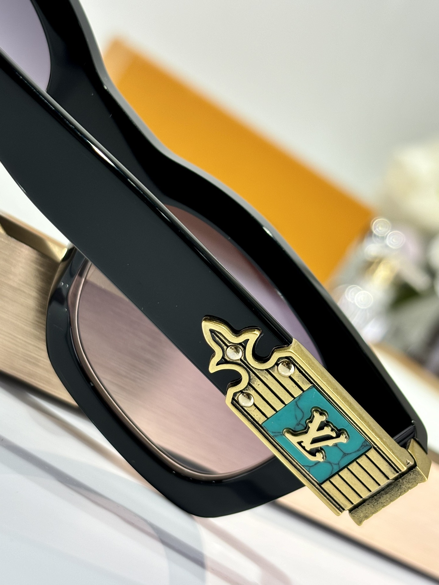 LOUISVUITTO*MODELZ2529UZ2556USIZE49口24-150