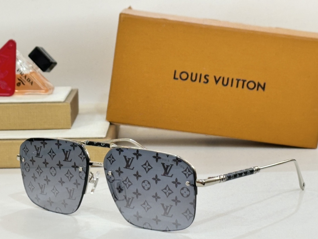  LOUIS
MOD：Z1311
SIZE：62-13-145
