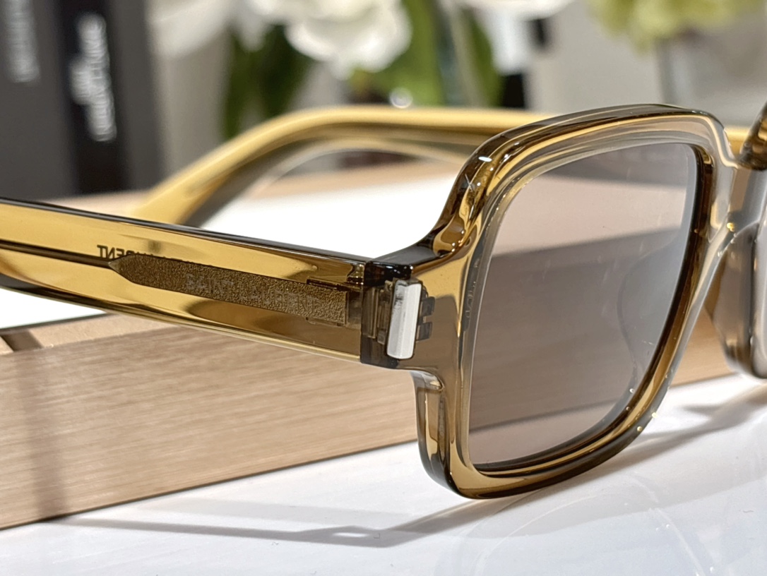 SL720size48口23-145SAINTLAURENT镜脚刻印金属铰链设计随手一拍就很出片️