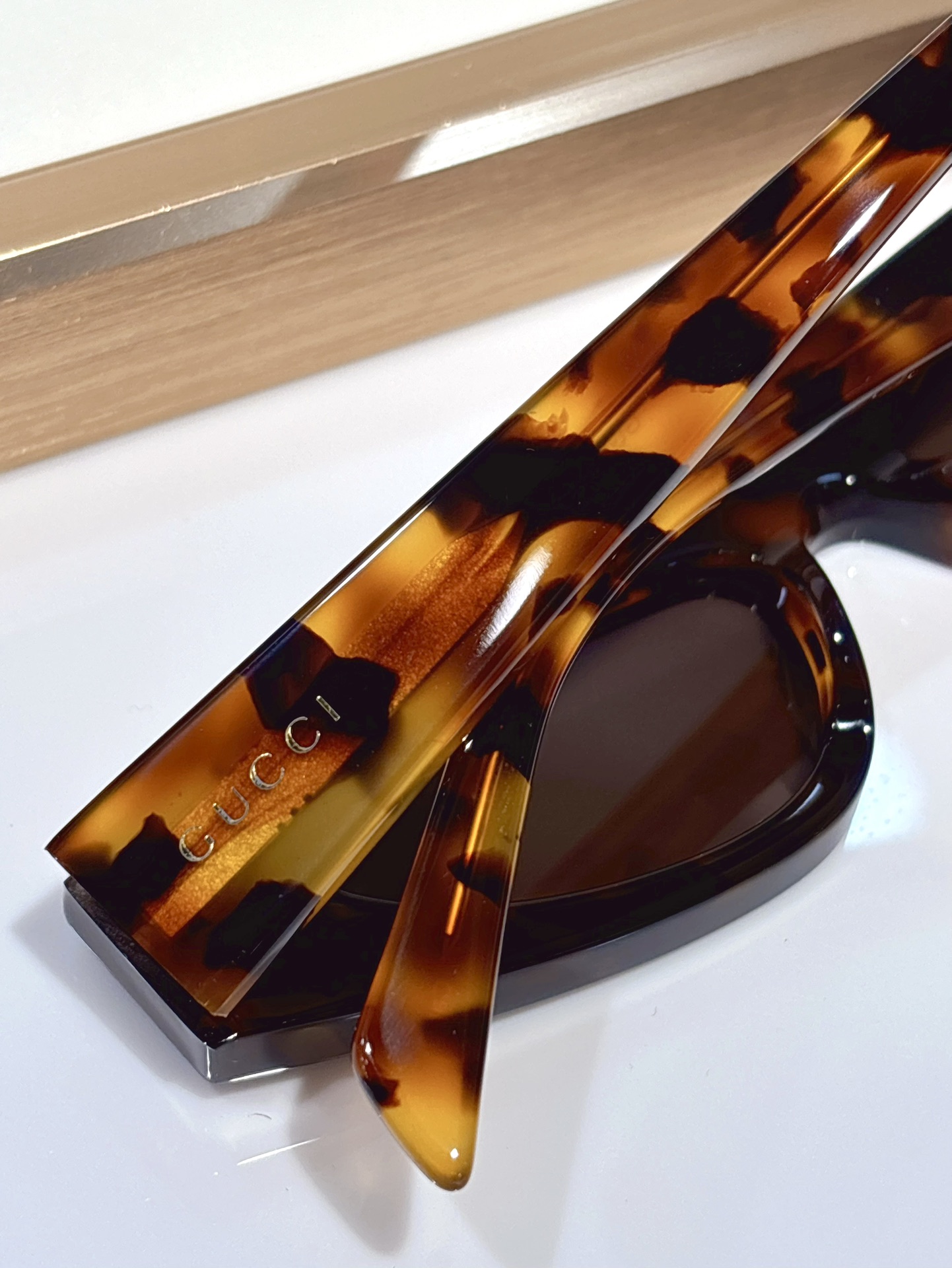 特別版猫眼型GG1779Ssize51口17145全新眼镜系列焕新演绎富有辨识度的Gucci标志性造型这