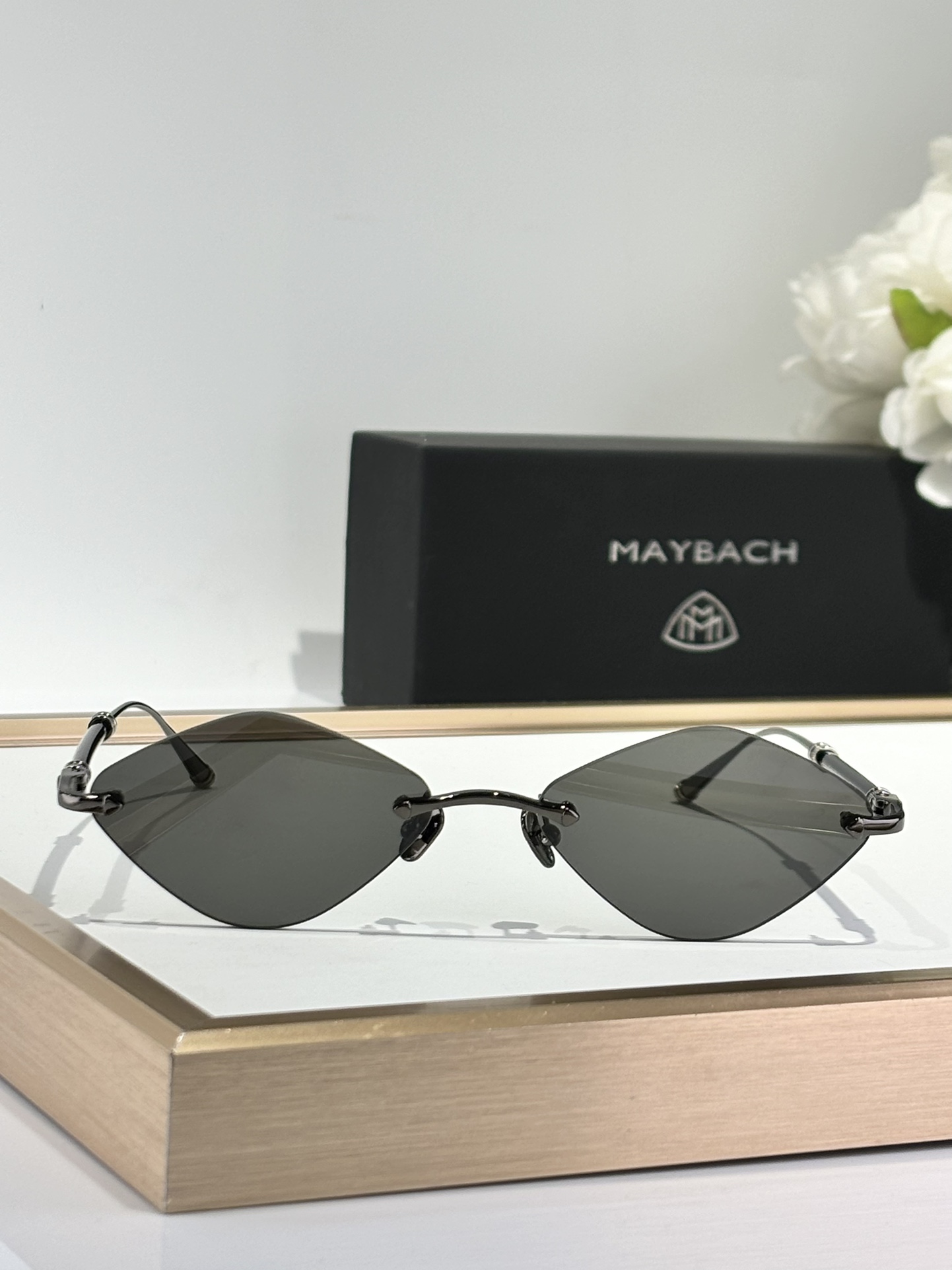 Maybach 
ToP quality 
ModTHE BABY 
Size58口18-145
