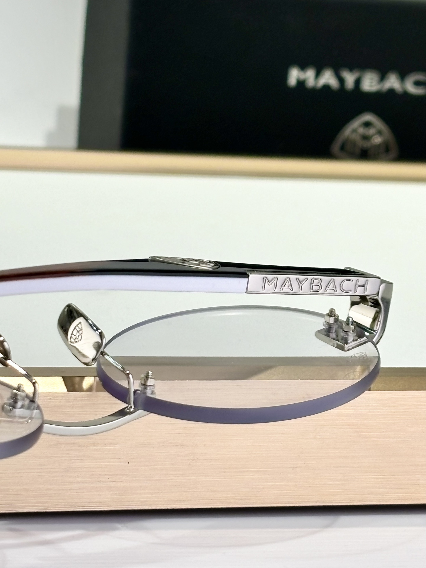 MaybachModTheMagicIISize54-17-140定制进口板料双色拼腿采用K金真空电镀