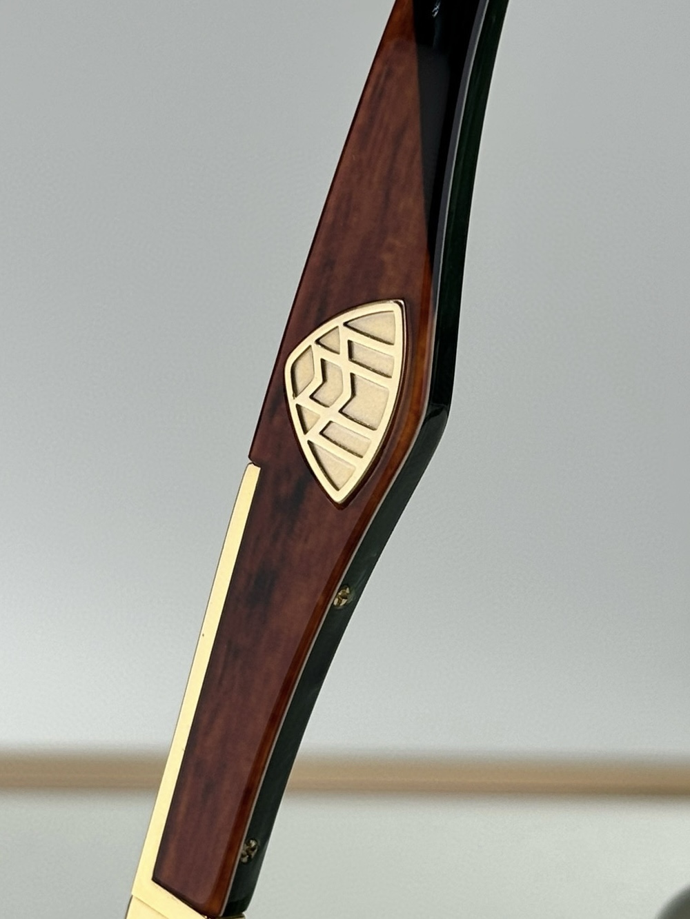  Maybach
Mod：The Magic I
Size：59口17-140
定制进口板料双色拼腿 
