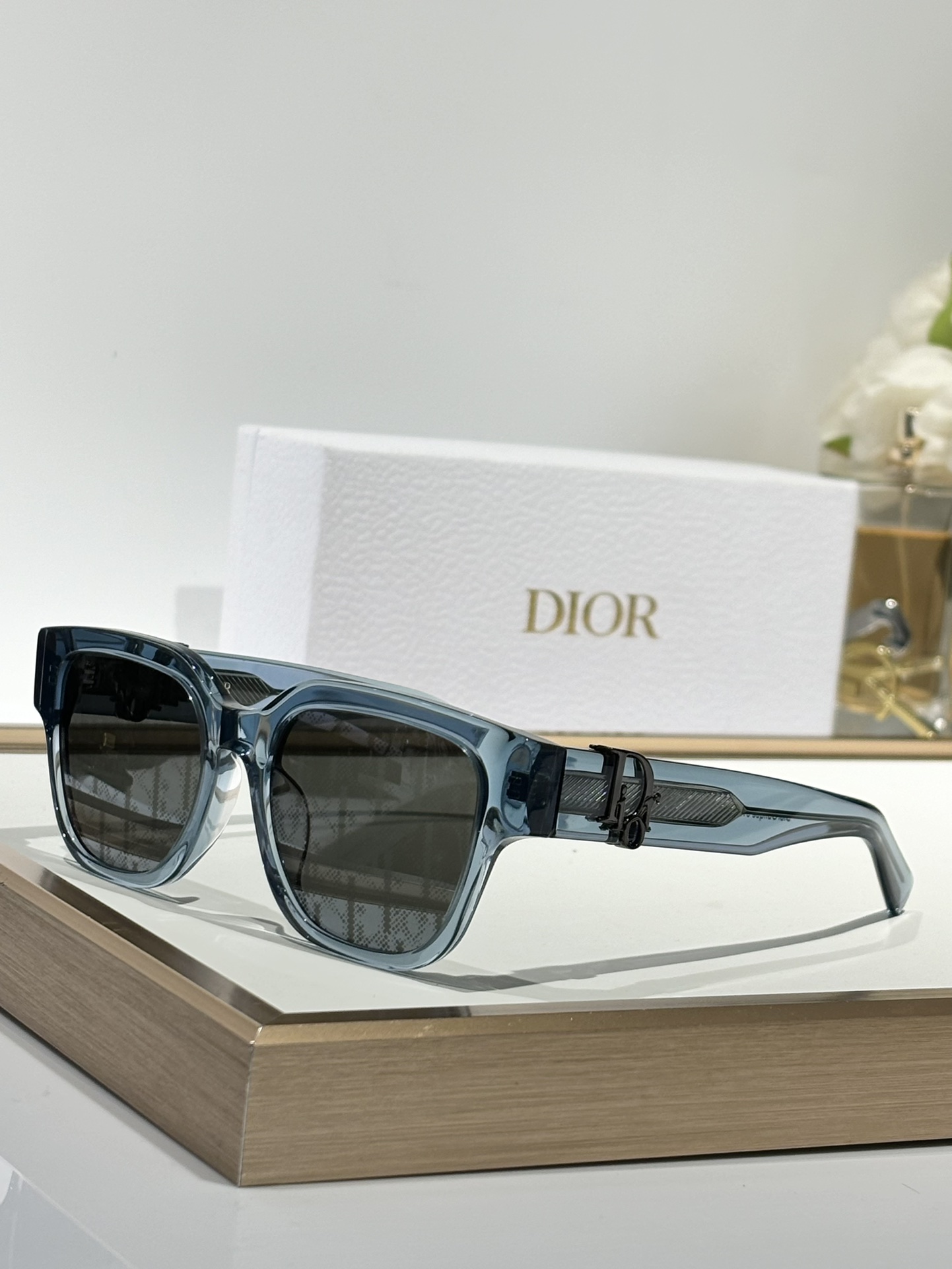 DIORMOD:DIOROBLIQUES1FSIZE:54-18-150