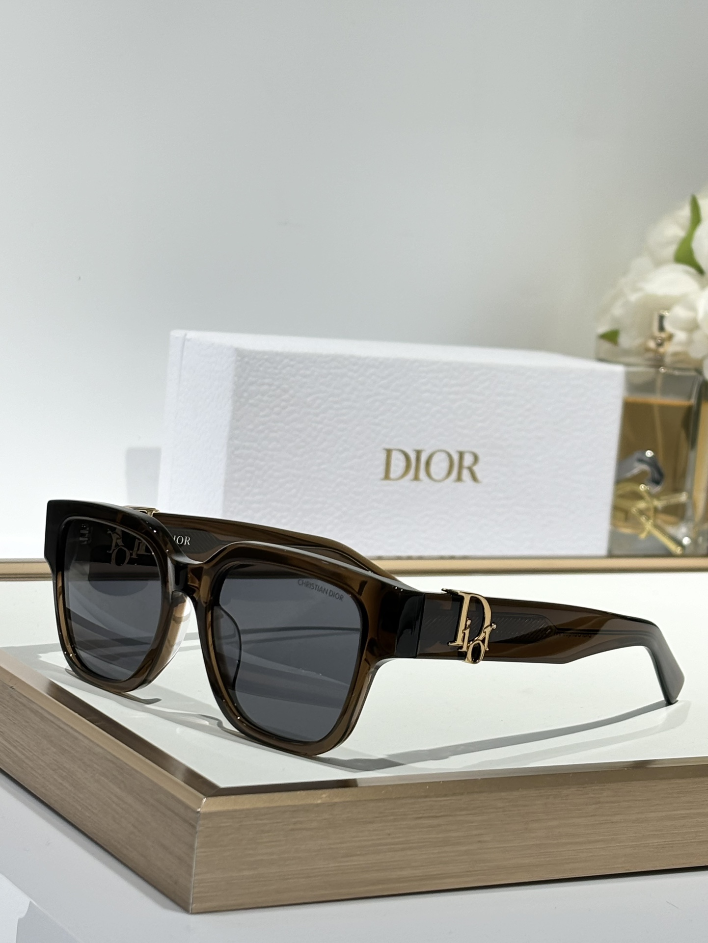 DIORMOD:DIOROBLIQUES1FSIZE:54-18-150
