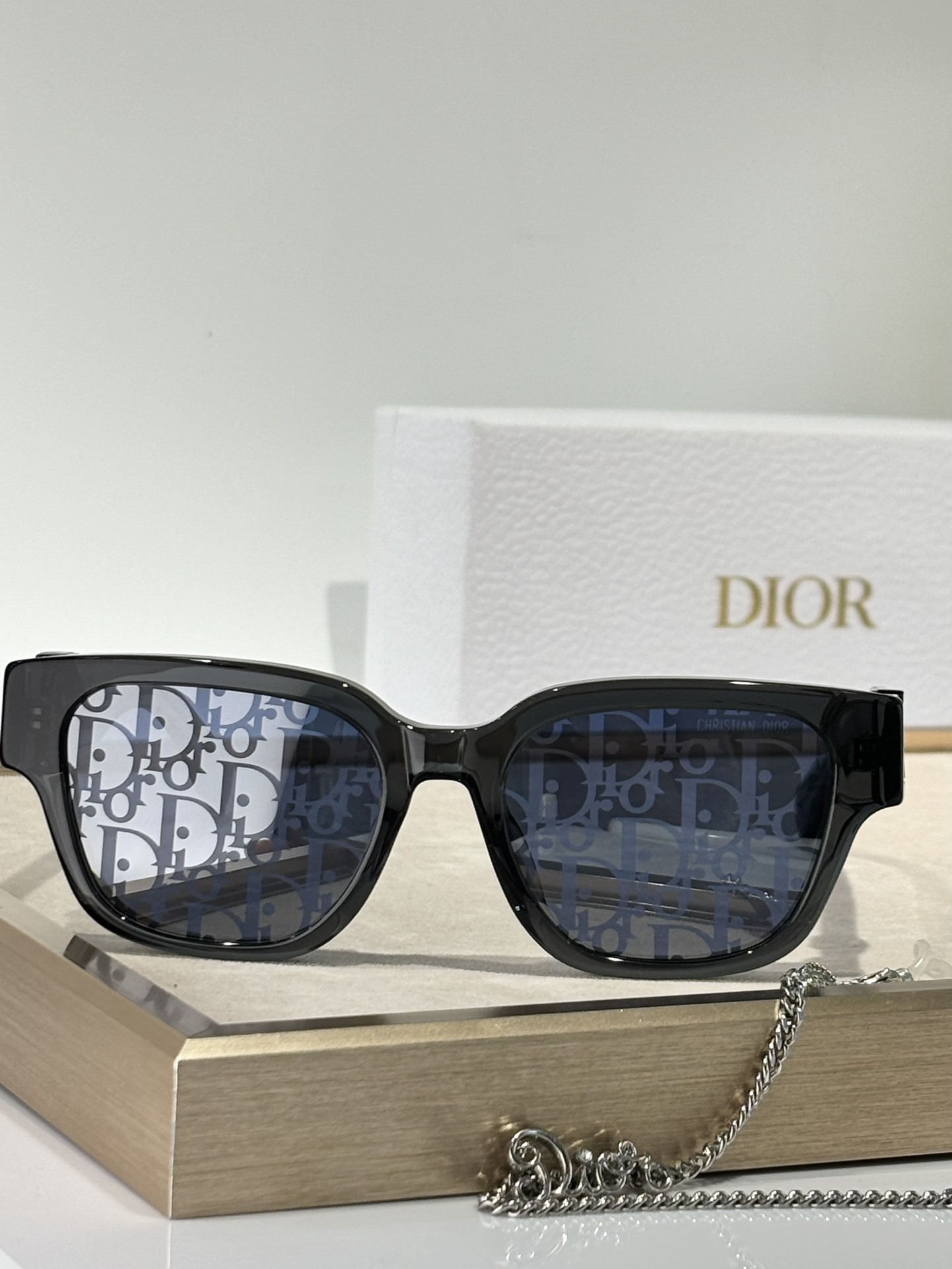 DIORMOD:ObliqueS11Size:54-19-135