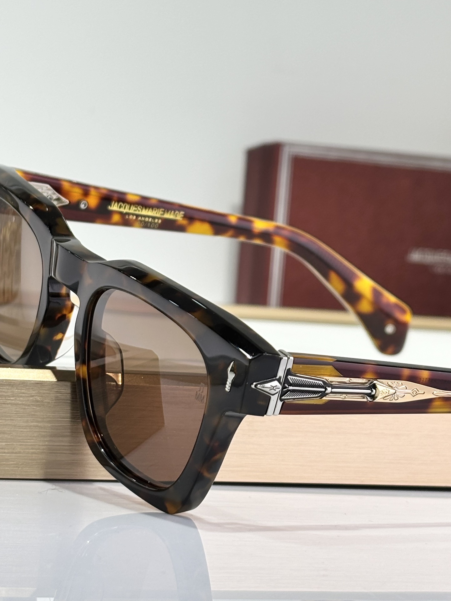  JACQUES MARIE MAGE
MODEL：RAWLINS
SIZE：49口23-146
