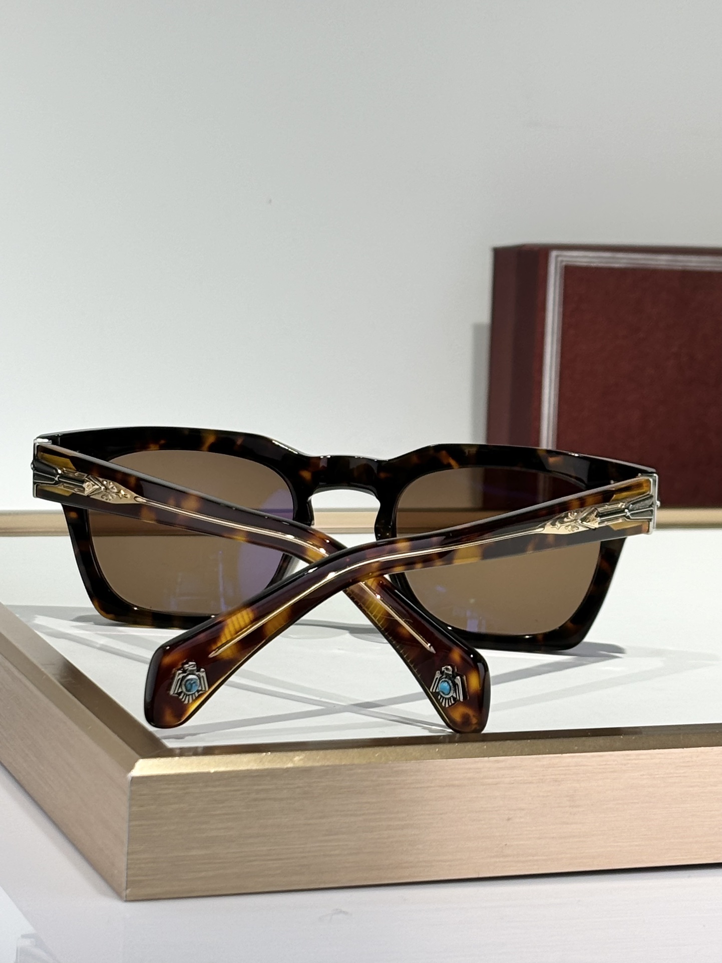  JACQUES MARIE MAGE
MODEL：RAWLINS
SIZE：49口23-146
