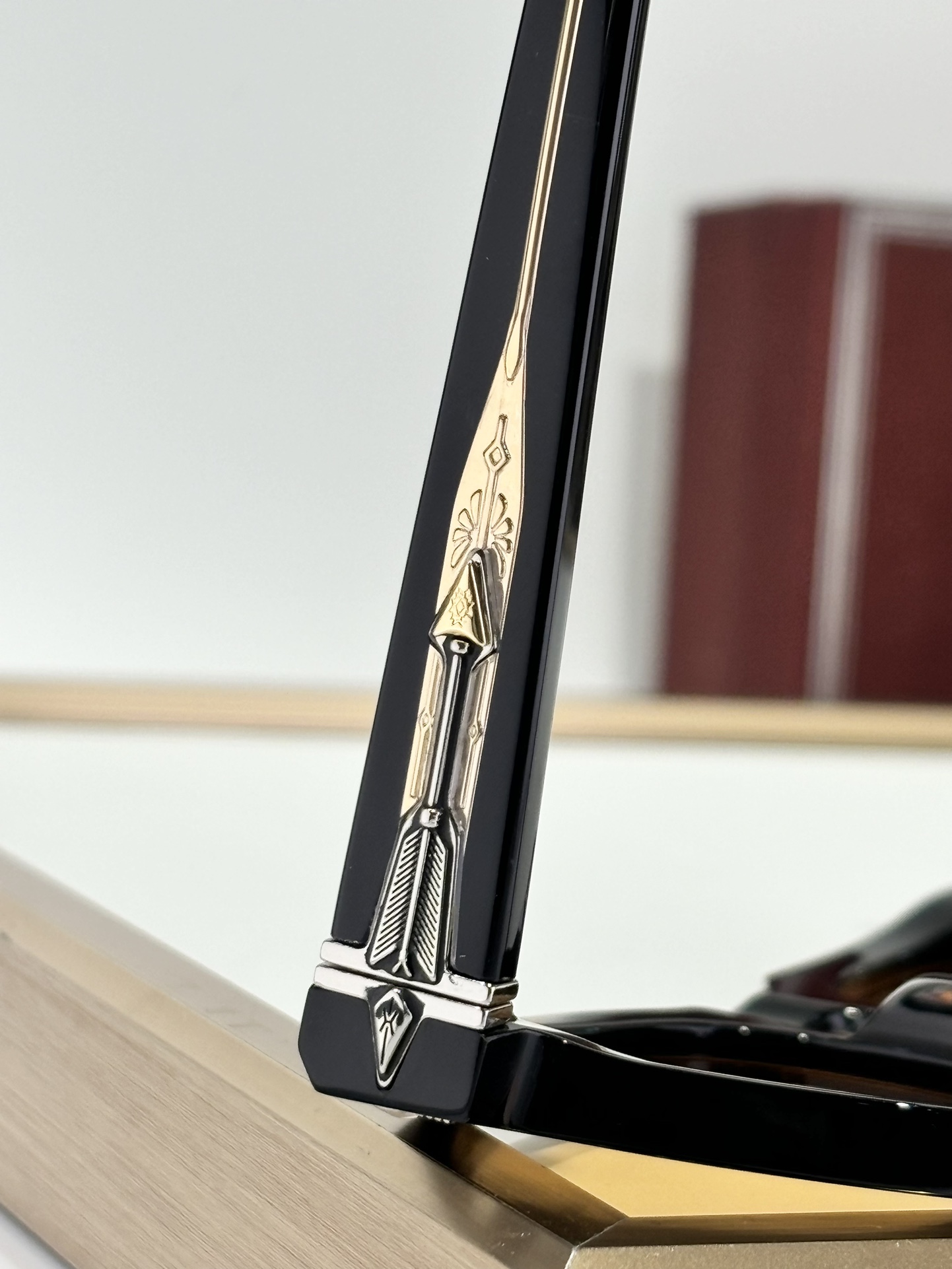  JACQUES MARIE MAGE
MODEL：RAWLINS
SIZE：49口23-146
