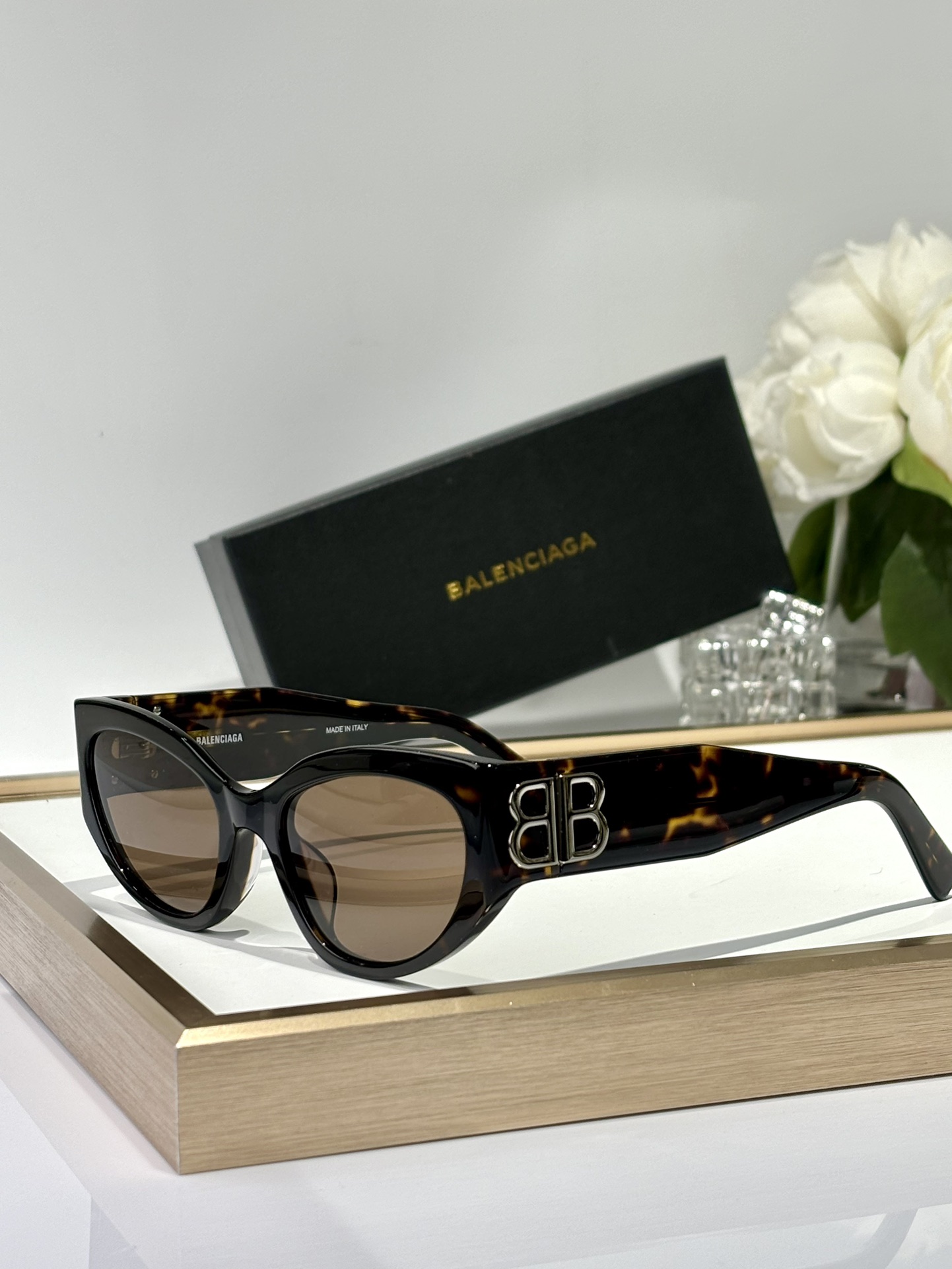  BALENCIAG* 
Mod：BB0324SK
Size：66-16-145
