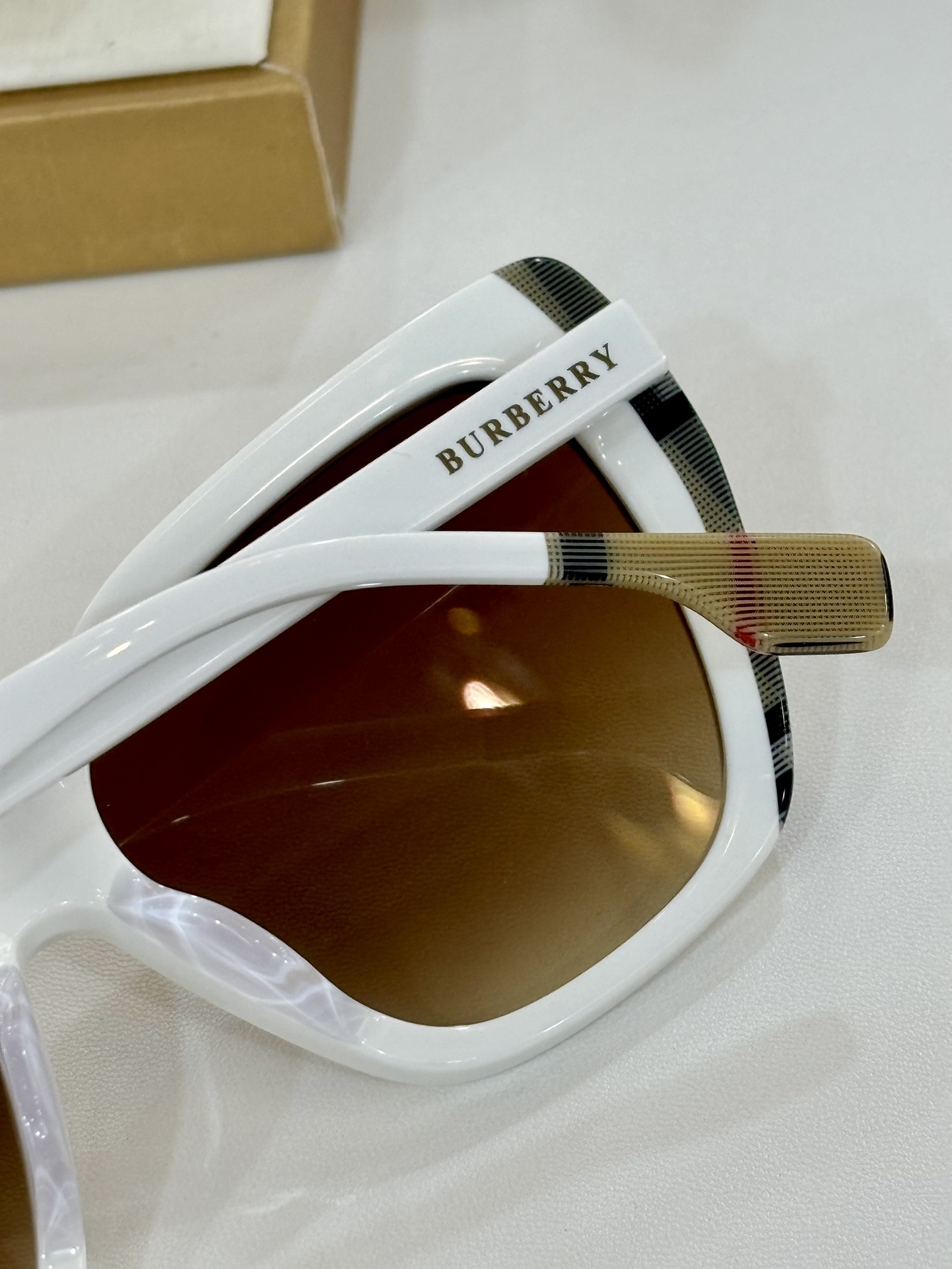 BURBERRY *Mod:BE4366Size:54-16-145