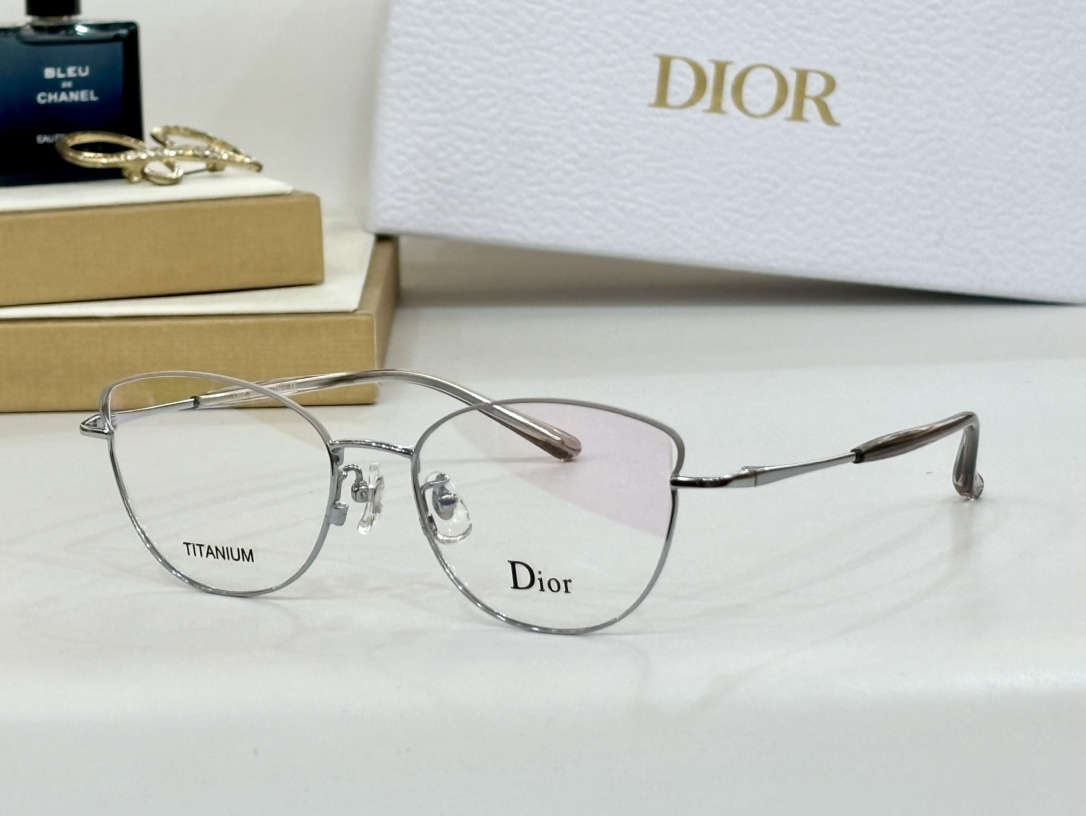 DIO*MODEL0247SIZE51口17-142