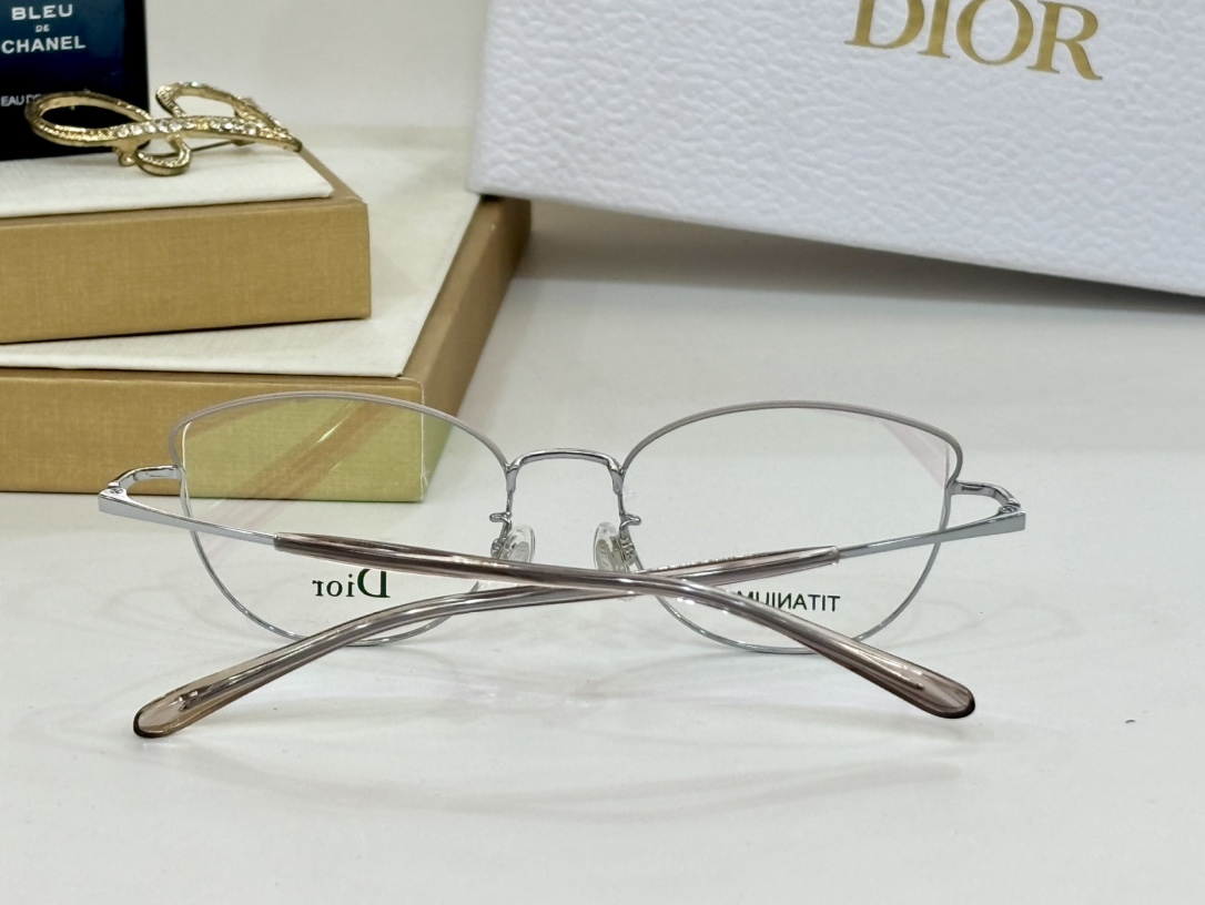 DIO*MODEL0247SIZE51口17-142