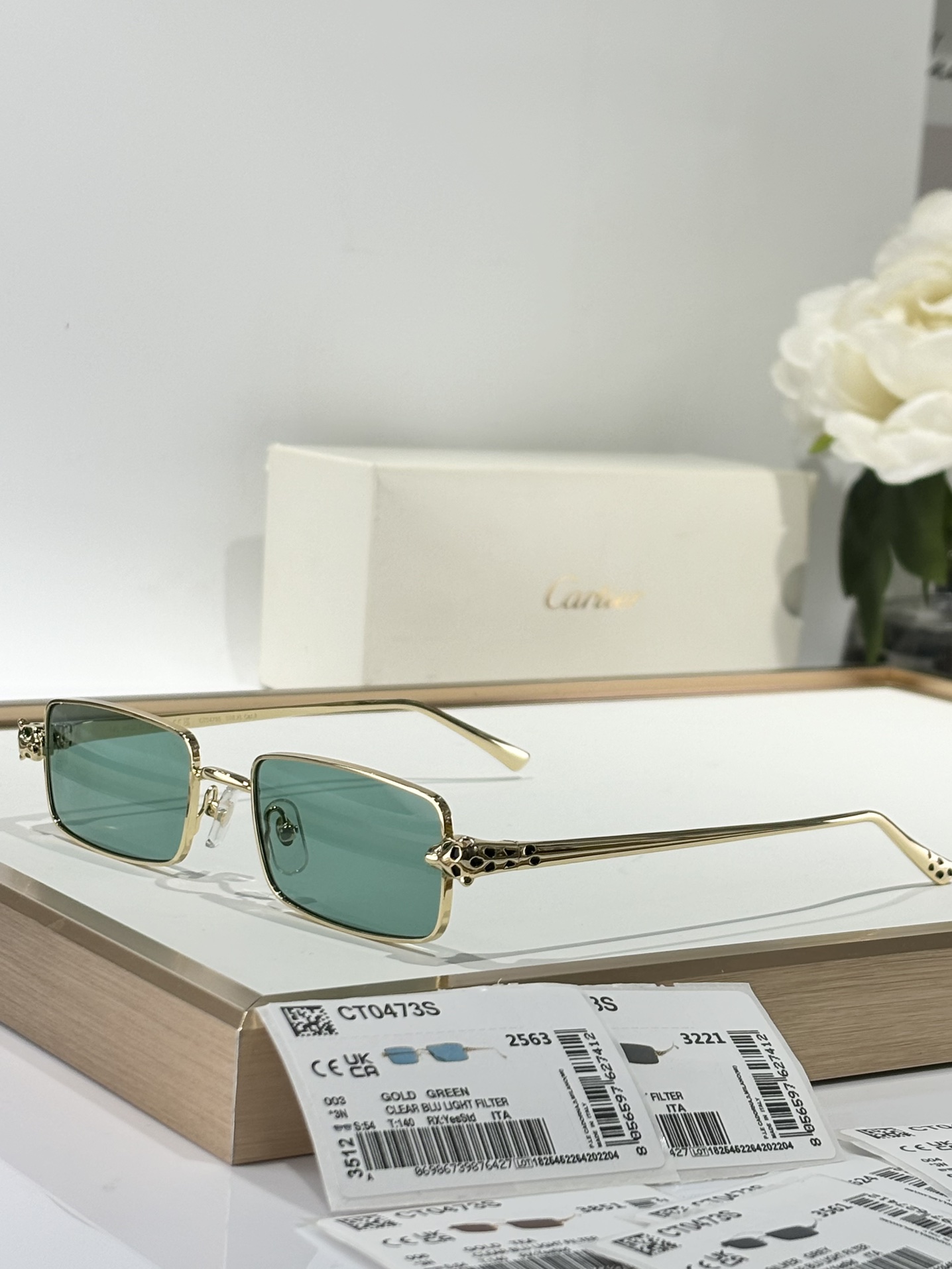  Cartier
PANTHÈRE DE CARTIER
MODEL：CT0473S
SIZE：54口2