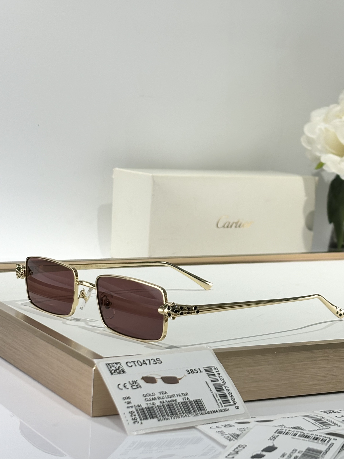  Cartier
PANTHÈRE DE CARTIER
MODEL：CT0473S
SIZE：54口2