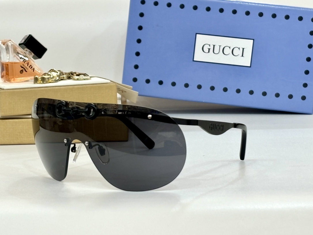 GUCCMODEL:GG1656SSIZE:99口1-125