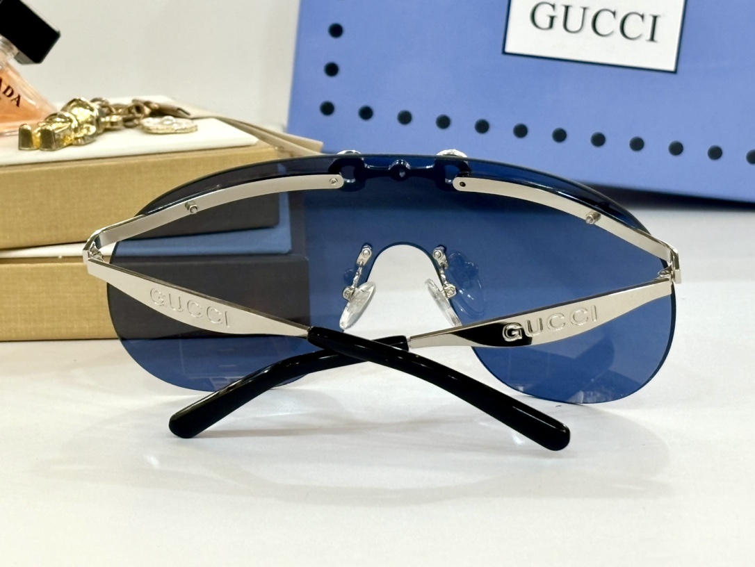 GUCCMODEL:GG1656SSIZE:99口1-125