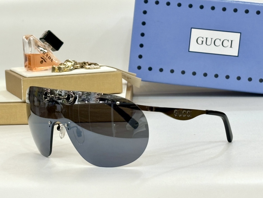 GUCCMODEL:GG1656SSIZE:99口1-125