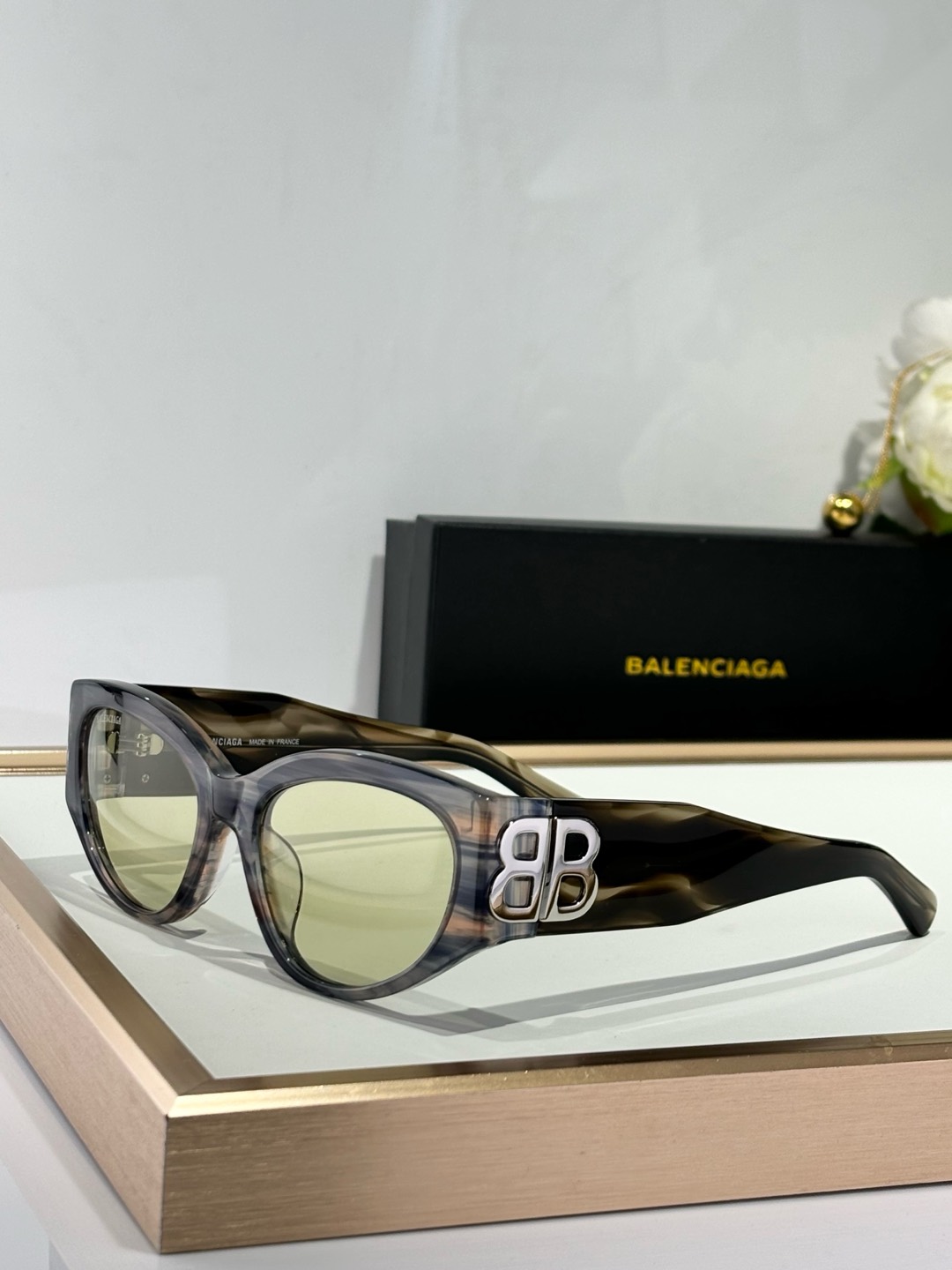  BALENCIAG* 𝐵𝑎𝑙𝑒𝑛𝑐𝑖𝑎𝑔𝑎
MODEL：BB0324SK
SIZE：55口19-135