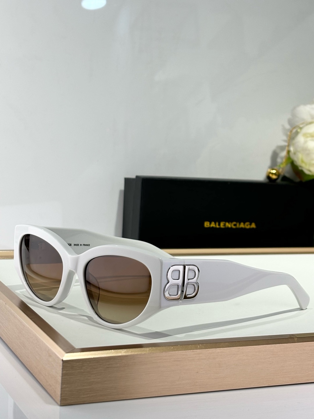  BALENCIAG* 𝐵𝑎𝑙𝑒𝑛𝑐𝑖𝑎𝑔𝑎
MODEL：BB0324SK
SIZE：55口19-135