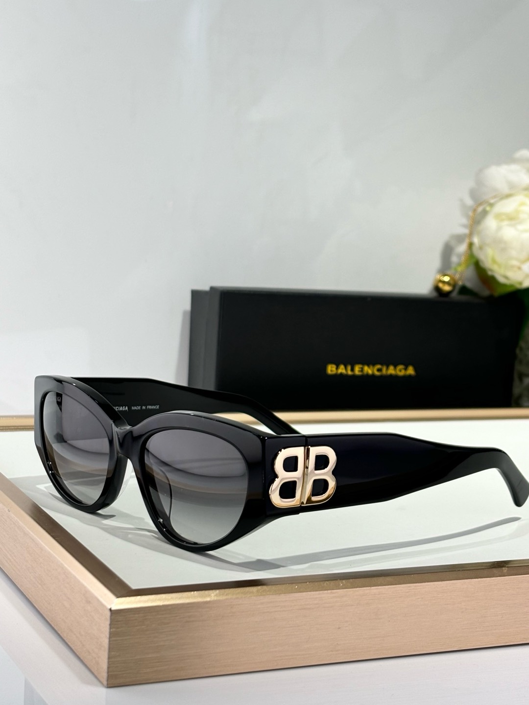  BALENCIAG* 𝐵𝑎𝑙𝑒𝑛𝑐𝑖𝑎𝑔𝑎
MODEL：BB0324SK
SIZE：55口19-135