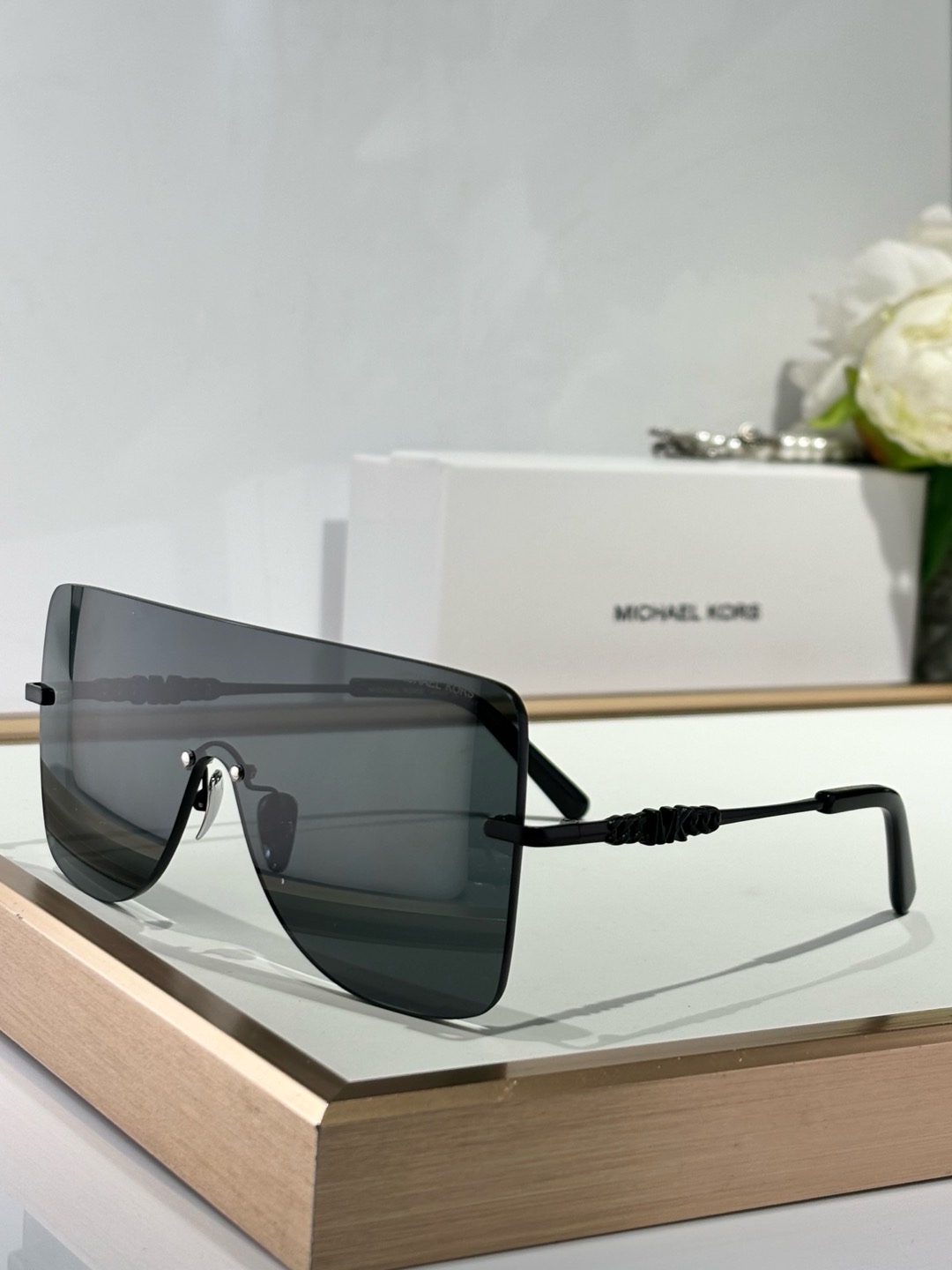  MICHAEL KORS
MODEL：MK 1148
SIZE：137口0-140
