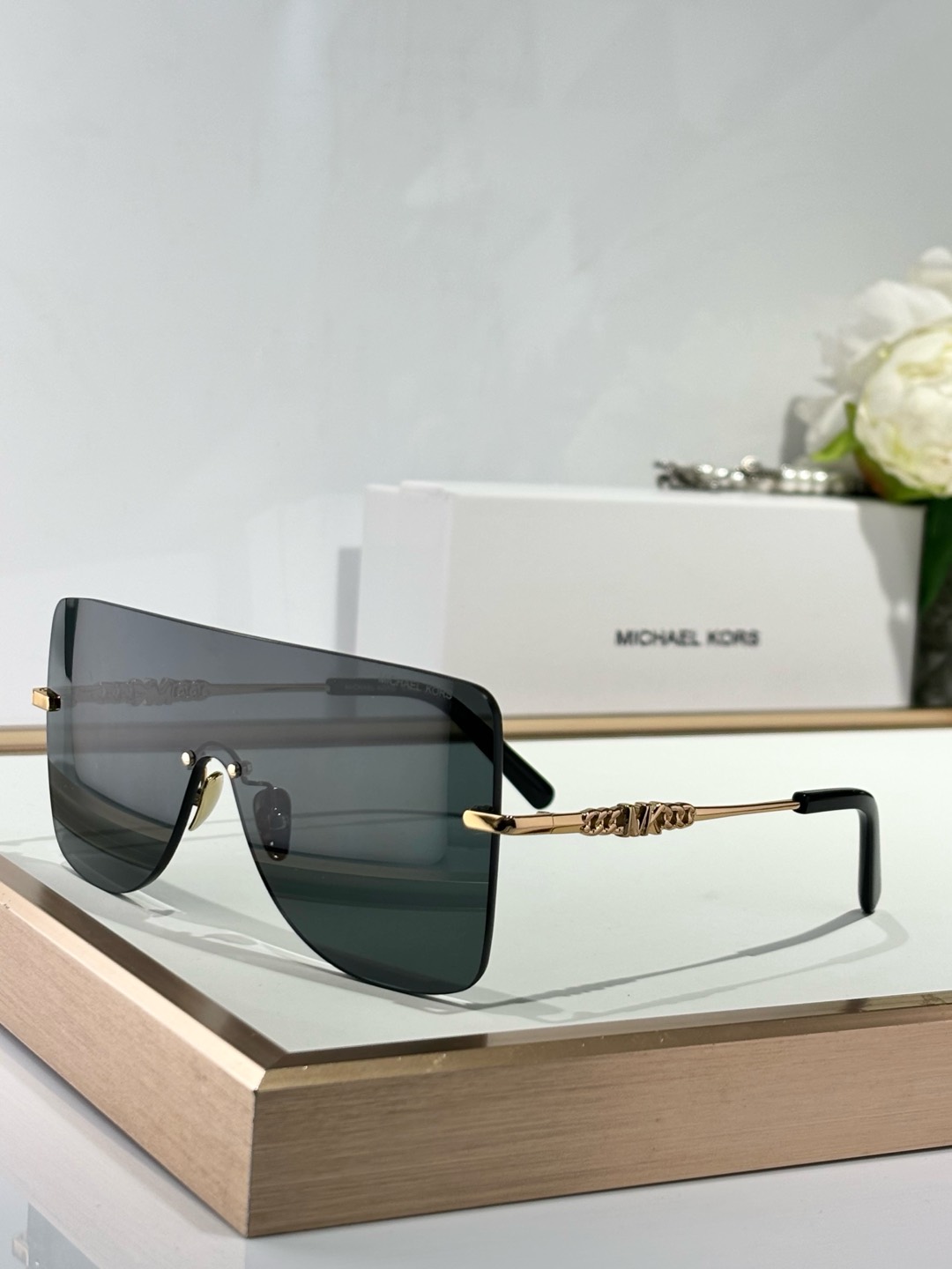  MICHAEL KORS
MODEL：MK 1148
SIZE：137口0-140
