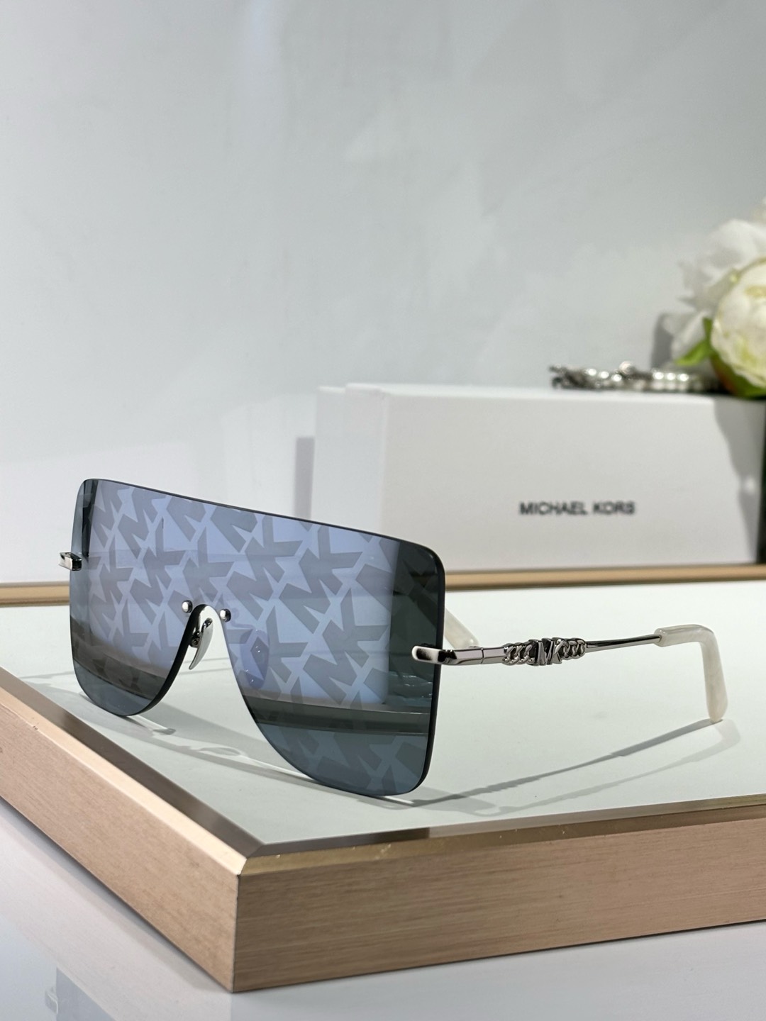  MICHAEL KORS
MODEL：MK 1148
SIZE：137口0-140
