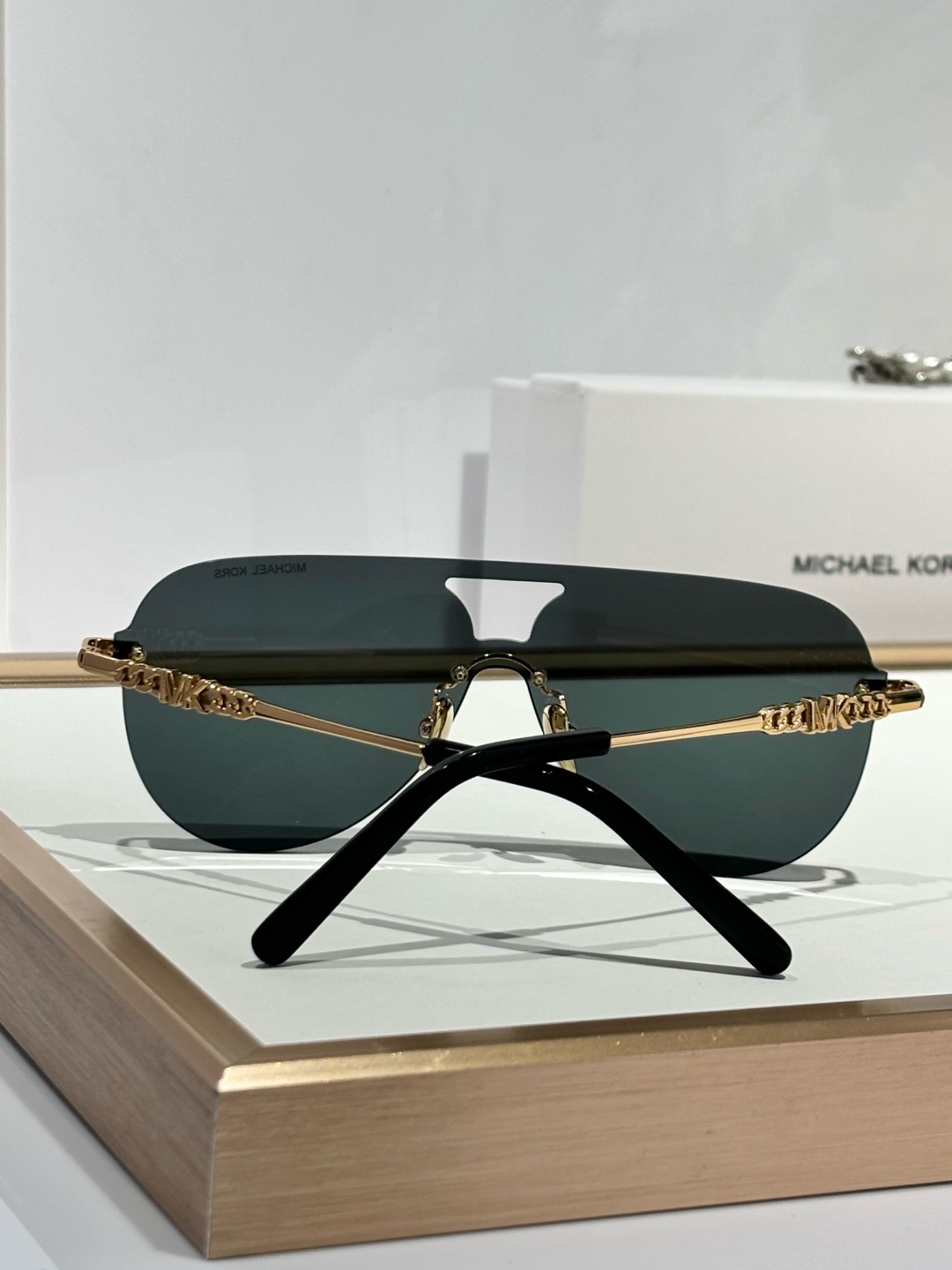  MICHAEL KORS
MODEL：MK 1149
SIZE：137口0-140
