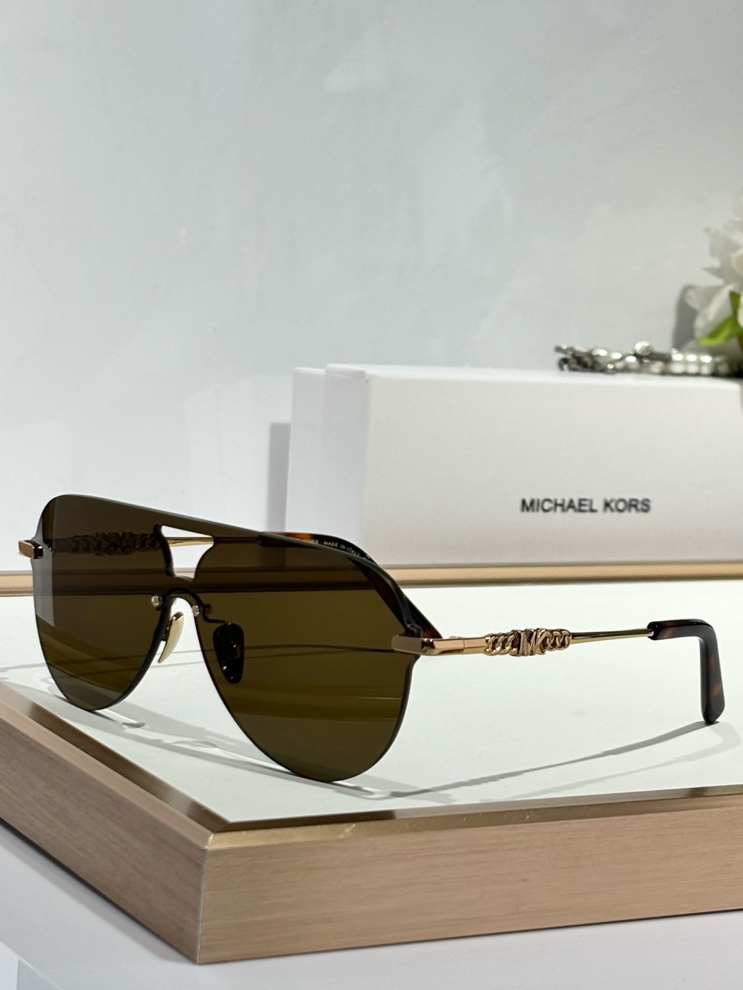  MICHAEL KORS
MODEL：MK 1149
SIZE：137口0-140
