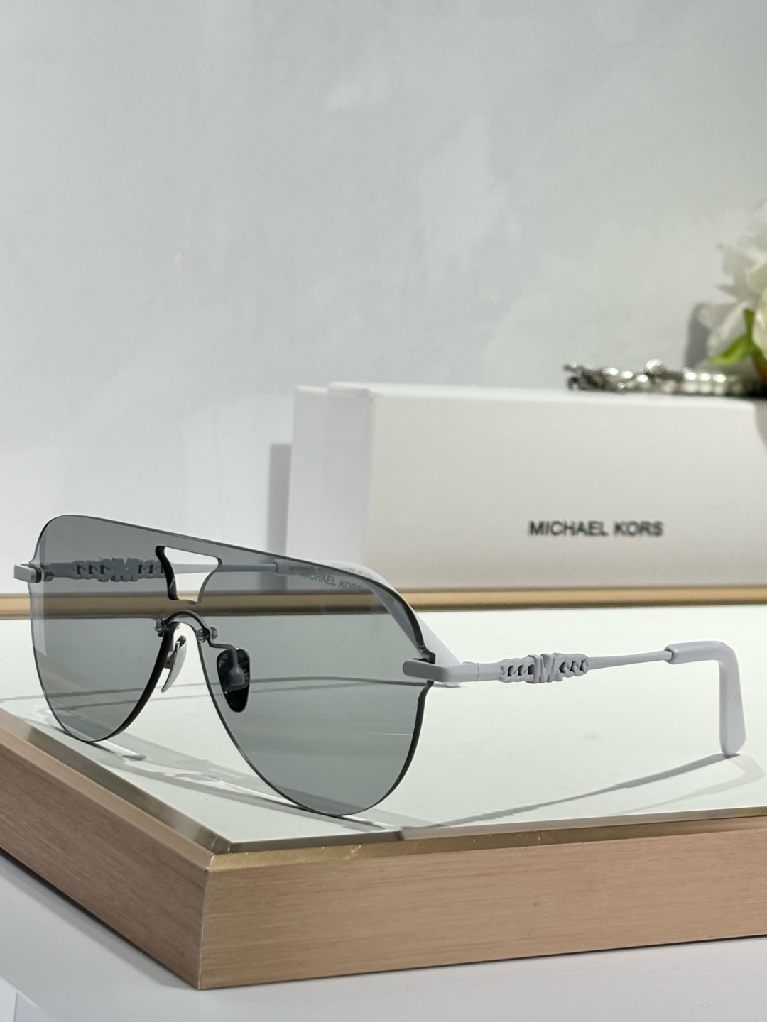  MICHAEL KORS
MODEL：MK 1149
SIZE：137口0-140

